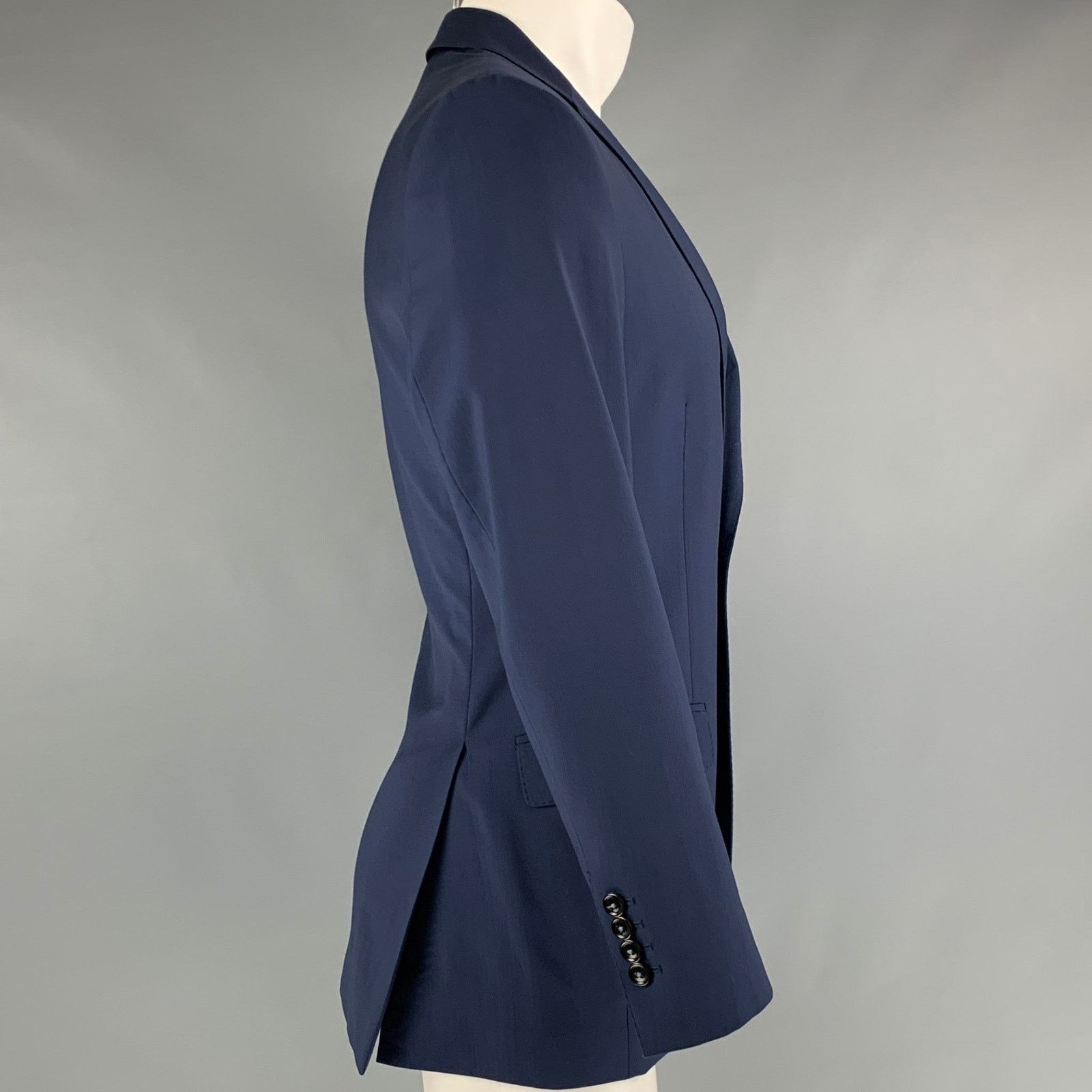 Carolina Herrera Size 38 Navy Virgin Wool Single Breasted Sport Coat Size 38R - 2 Thumbnail