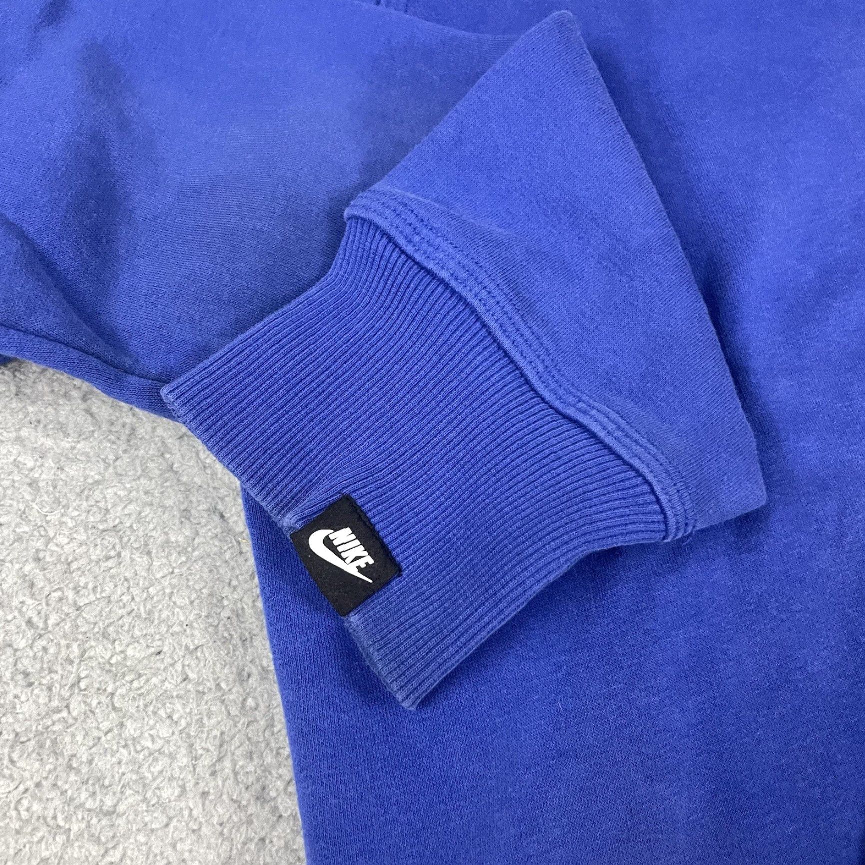 Nike VINTAGE Nike Sweatshirt Mens XL Blue Swoosh Embroidered Rare Essential Workout Zip Up Size US XL / EU 56 / 4 - 4 Thumbnail