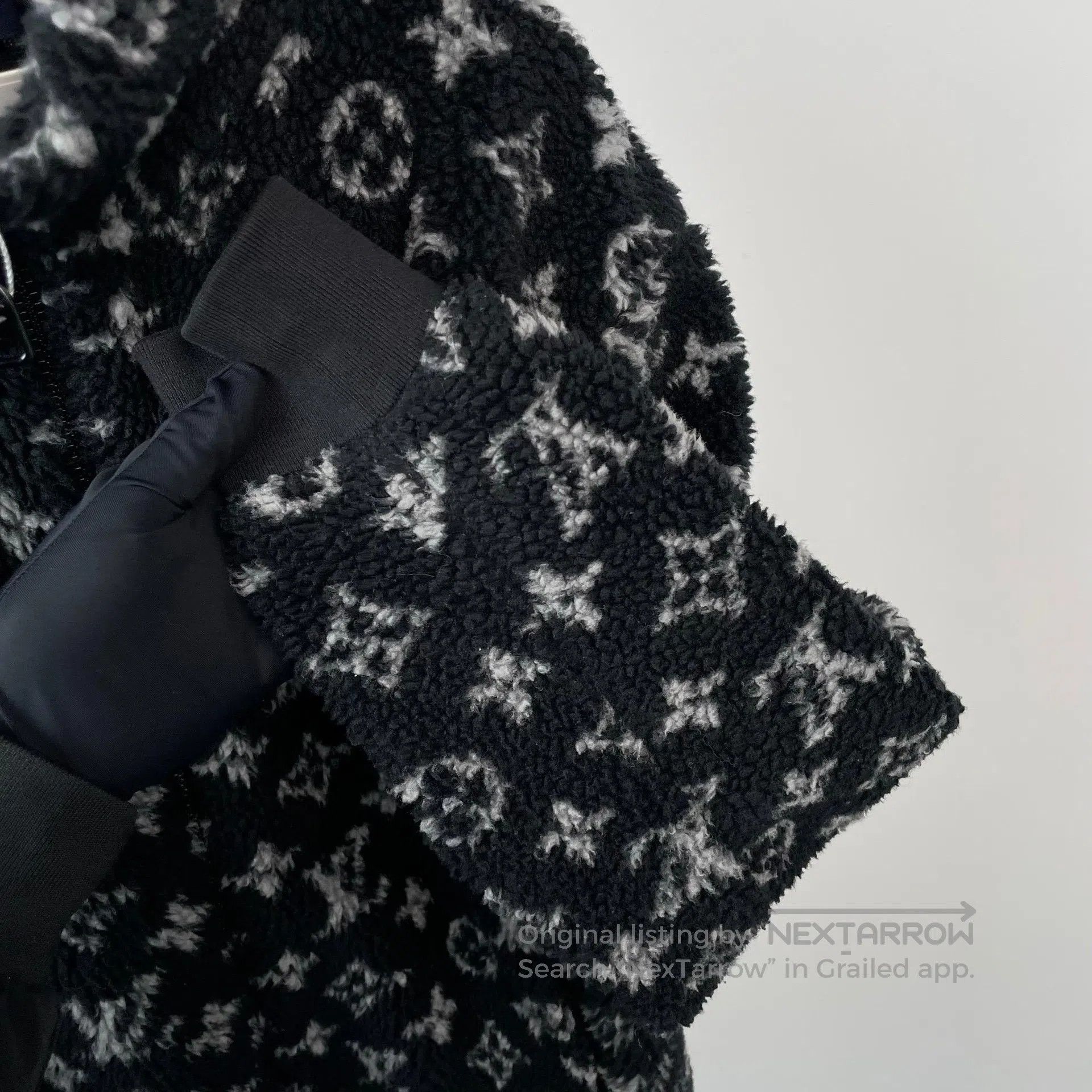 Louis Vuitton Louis Vuitton Black Full Print Logo Teddy Fleece Jacket| Size US XS / EU 42 / 0 - 9 Thumbnail