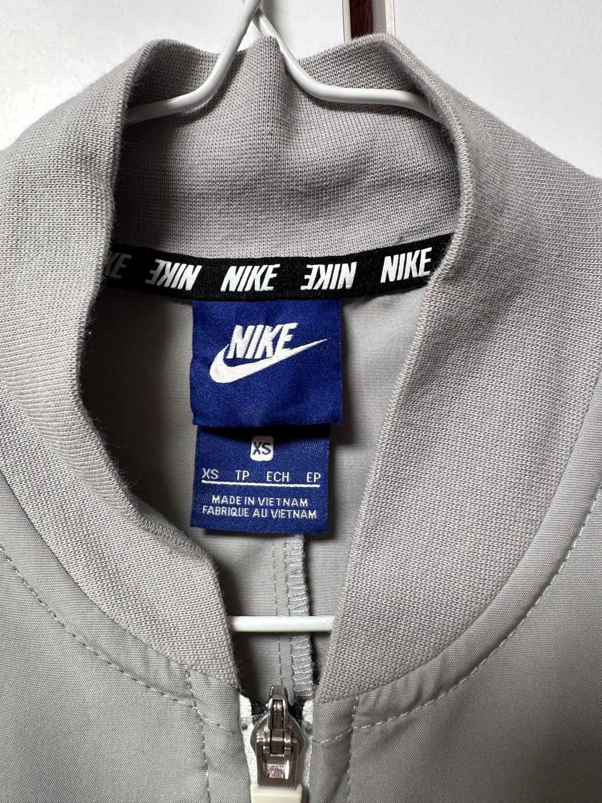 Nike Nike lightweight bomber jacket, perfect condition, size xs Size XS / US 0-2 / IT 36-38 - 6 Thumbnail