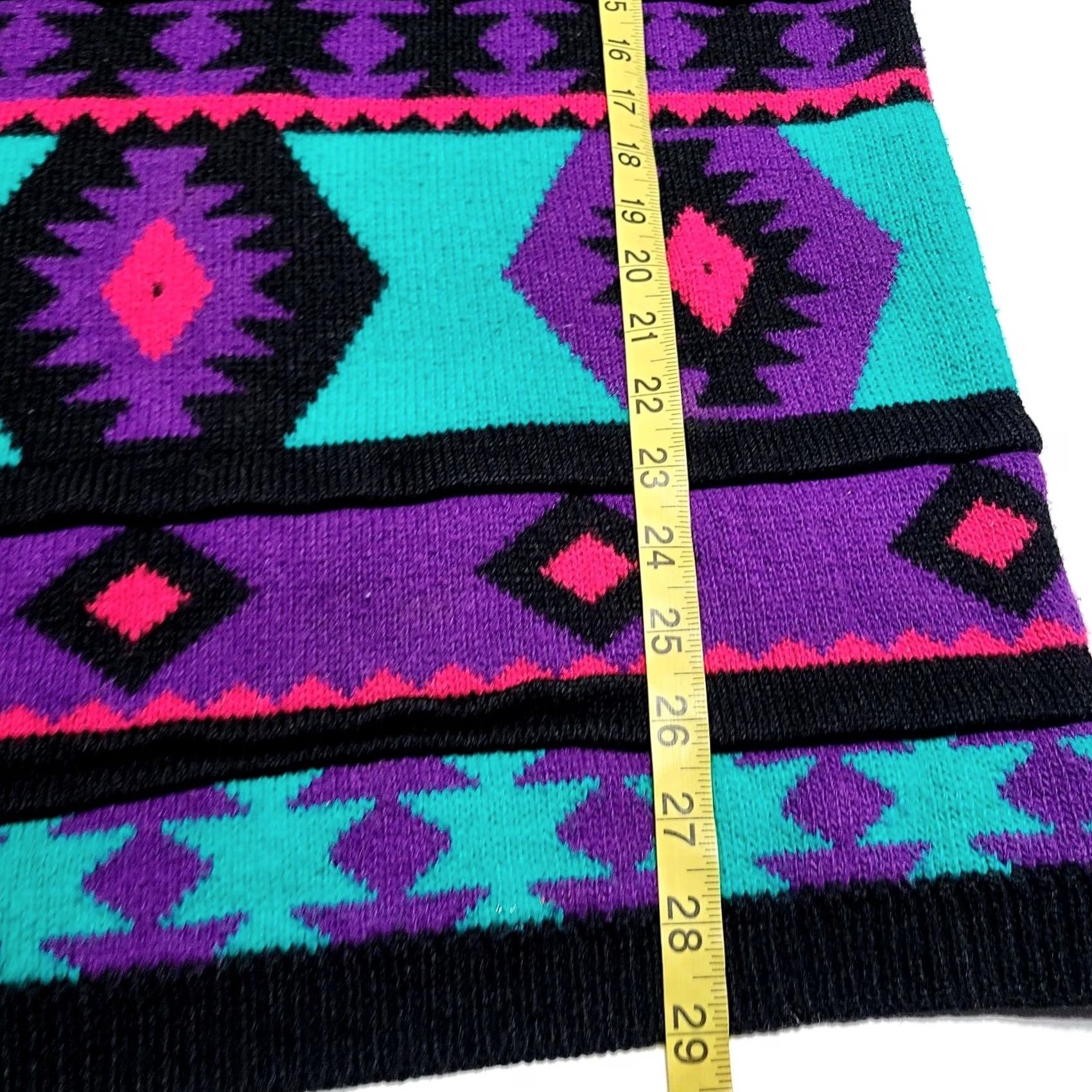 Vintage VINTAGE North American Sweaters Oversized Acrylic Aztec 90's Womens Large Neon Crew Neck Geometric Long Sleeve Pullover Size L / US 10 / IT 46 - 7 Thumbnail