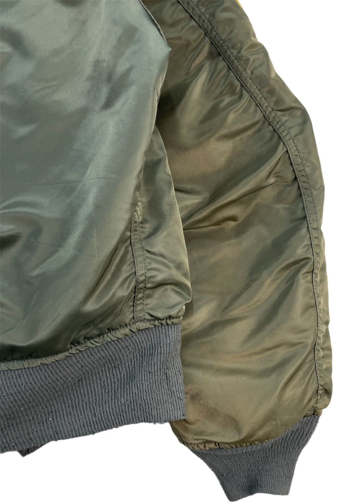 Alpha Industries × AlphaStyle × Vintage Vintage Alpha Industrie Bomber Jacket With Patches Size US M / EU 48-50 / 2 - 9 Thumbnail