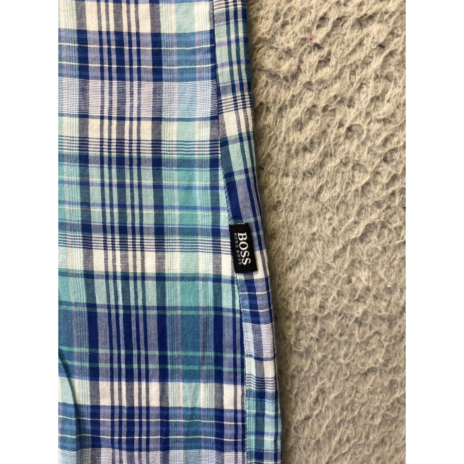 Hugo Boss HUGO BOSS Aqua Plaid Short Sleeve Button-Up Shirt XL Lightweight Men’s Size US XL / EU 56 / 4 - 2 Thumbnail