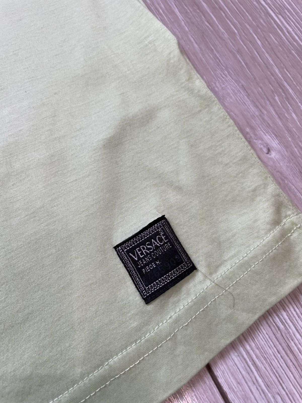Versace Jeans Couture × Vintage Vintage Versace Jeans Couture Tee Rare Spellout Logo S Size US S / EU 44-46 / 1 - 3 Thumbnail