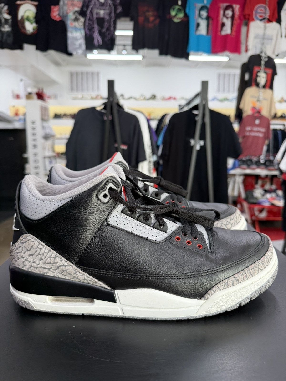 Jordan Brand Air Jordan 3 Black Cement Size 10 (2024) Size US 10 / EU 43 - 6 Thumbnail
