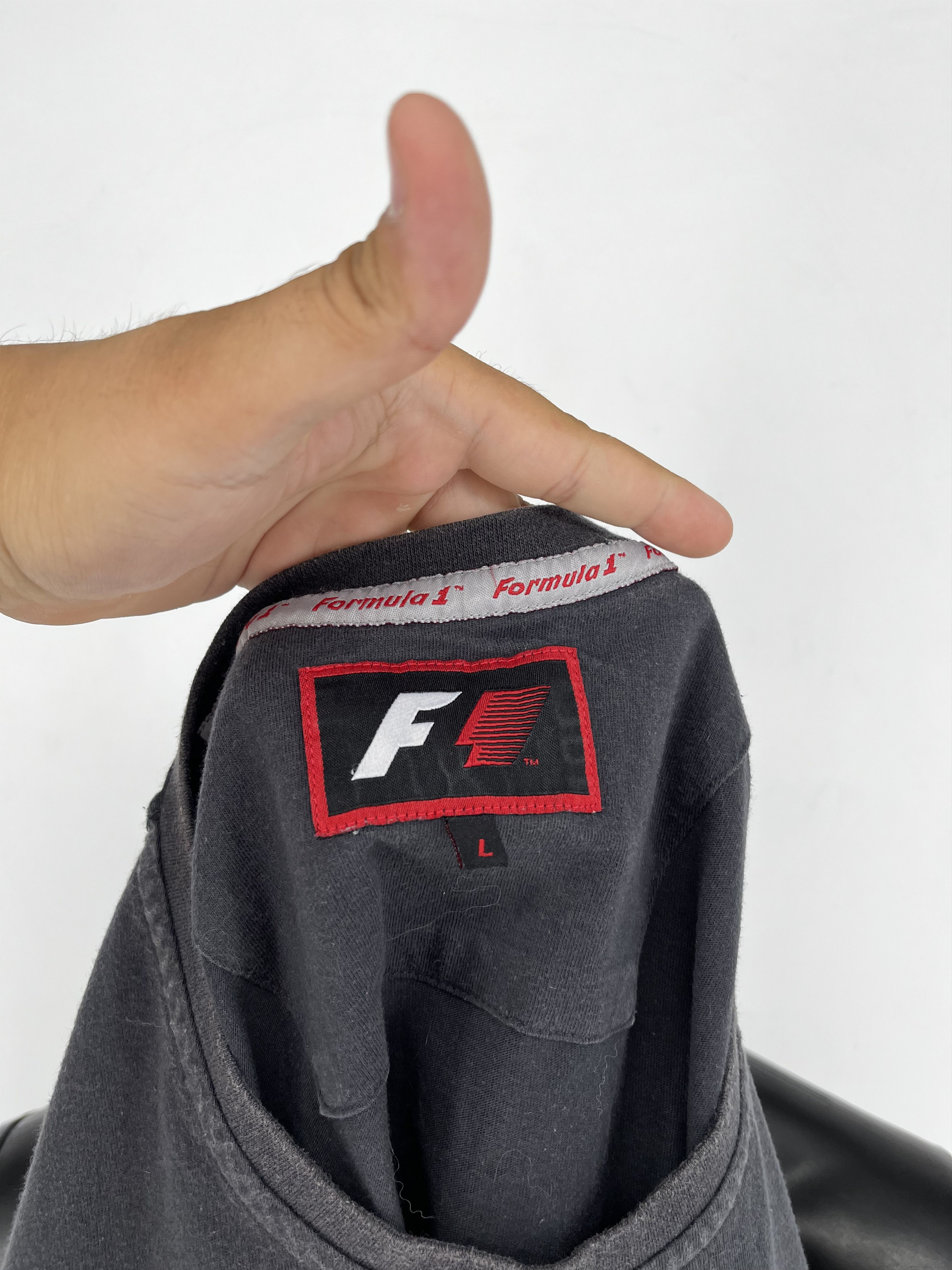 Vintage Vintage F1 Racing Motorsport Graphic Tee 90s Y2K Size US L / EU 52-54 / 3 - 10 Thumbnail