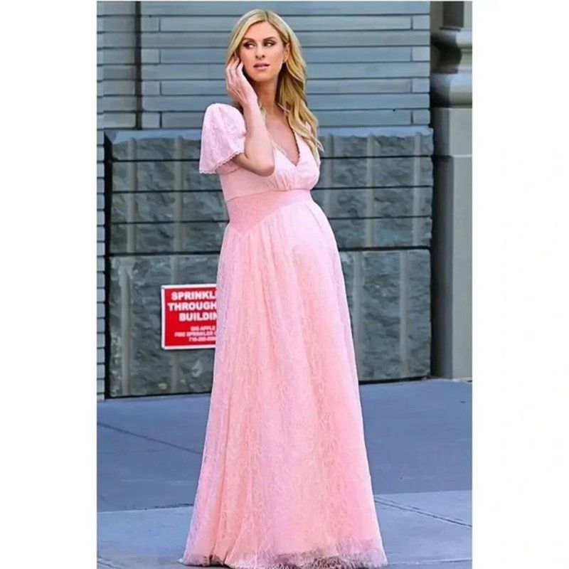 Alice + Olivia Alice + Olivia Charlsie Smocked Lace Maxi Dress Pink size 4 Size S / US 4 / IT 40 - 4 Thumbnail
