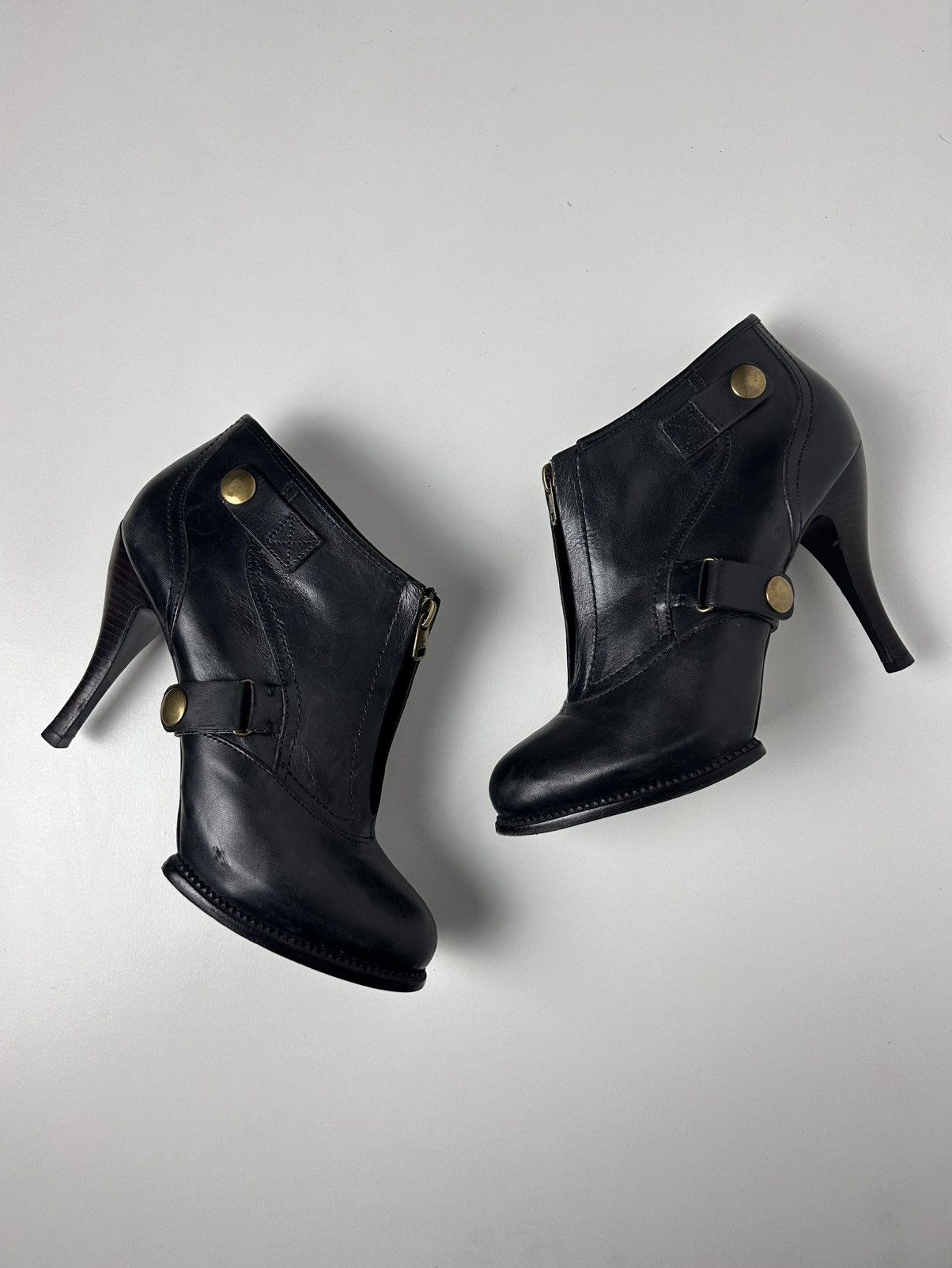 Alexander McQueen Alexander McQueen vintage leather ankle heeled boots Size US 8 / IT 38 - 7 Thumbnail