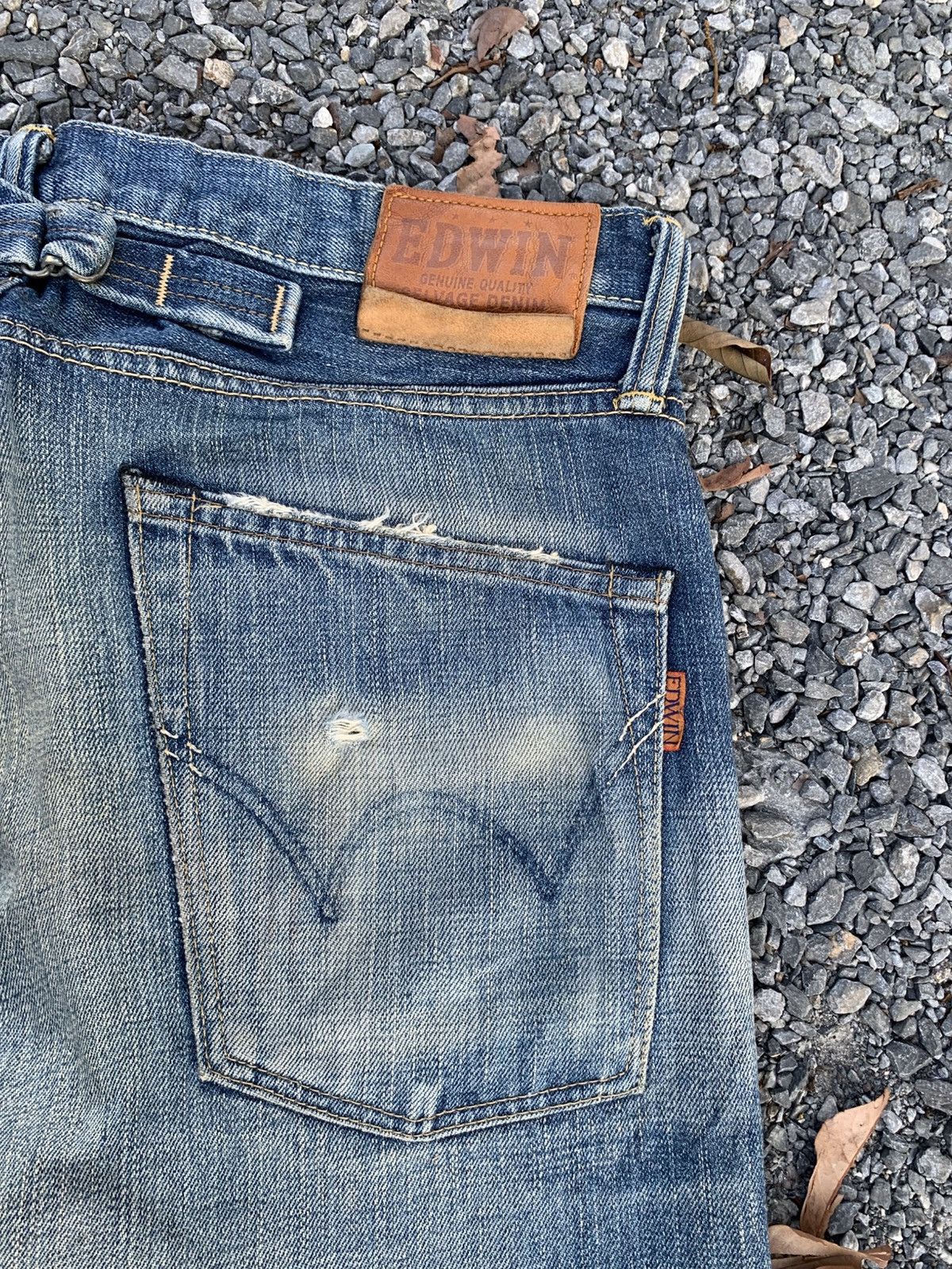 Edwin VINTAGE EDWIN SELVEDGE BUCKLE BACK RUSTY DISTRESSED DENIM Size US 33 - 12 Thumbnail