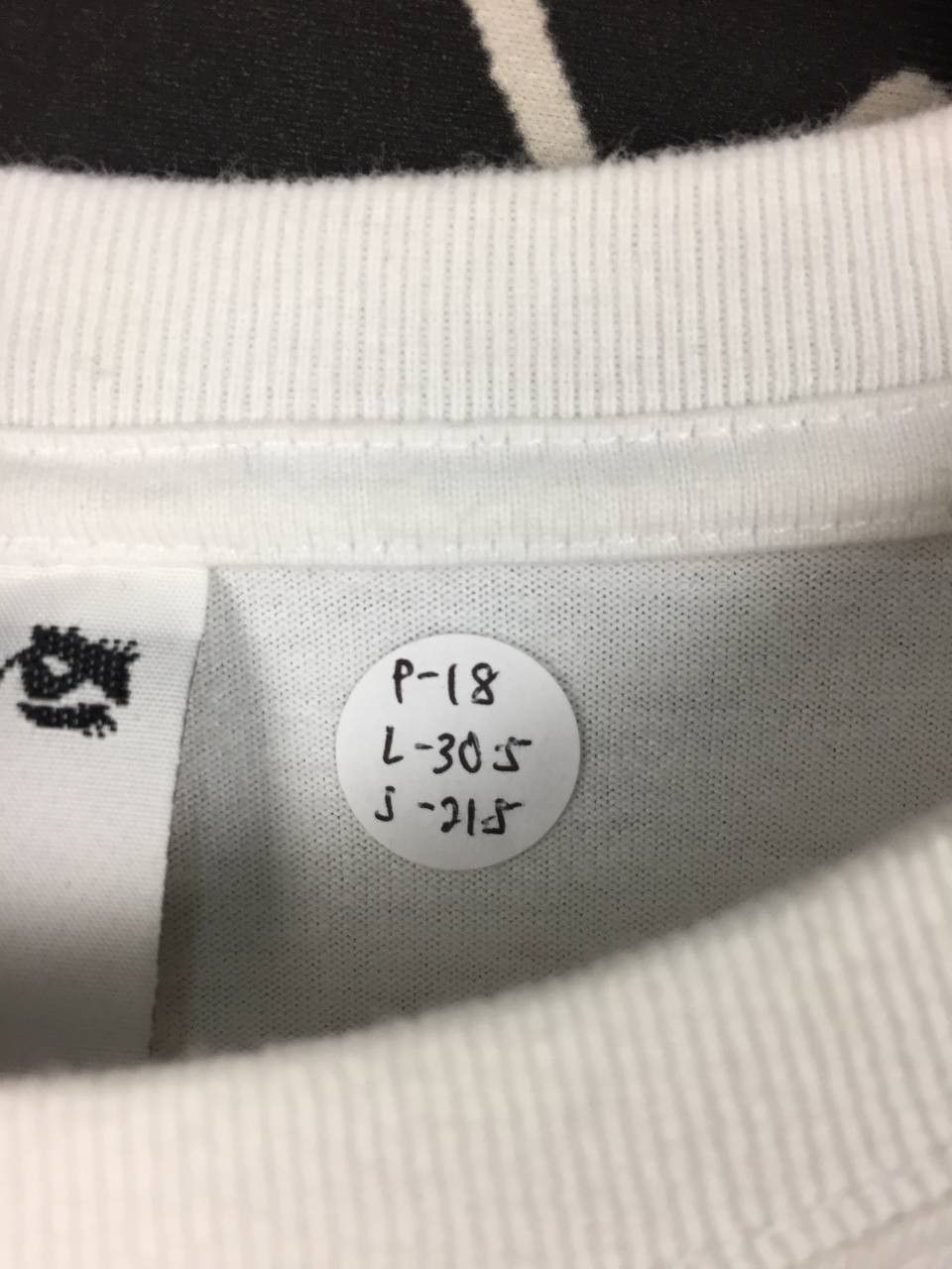 Japanese Brand X-girl Japan Box Logo Vertical Back Print Long Sleeve Tee Size US S / EU 44-46 / 1 - 18 Thumbnail