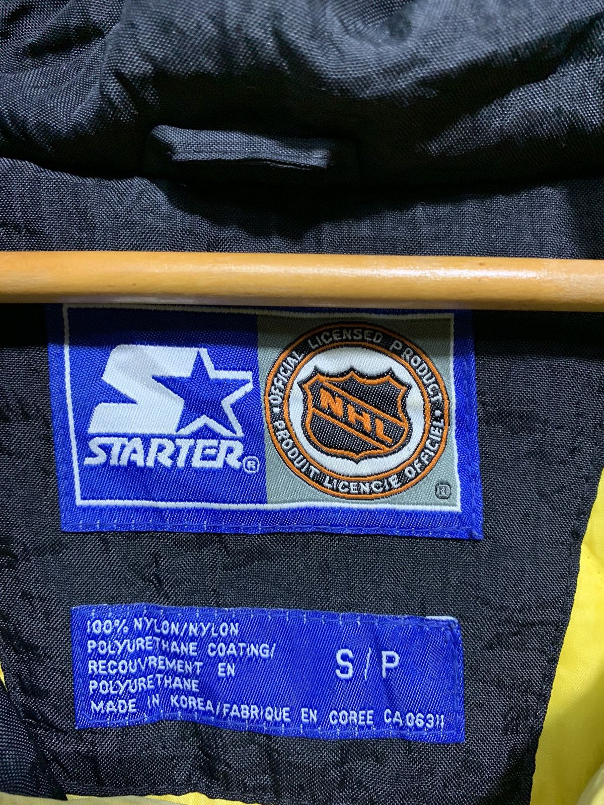NFL × Starter 🔥BOSTON BRUINS NFL BY STARTER JACKETS Size US S / EU 44-46 / 1 - 9 Thumbnail