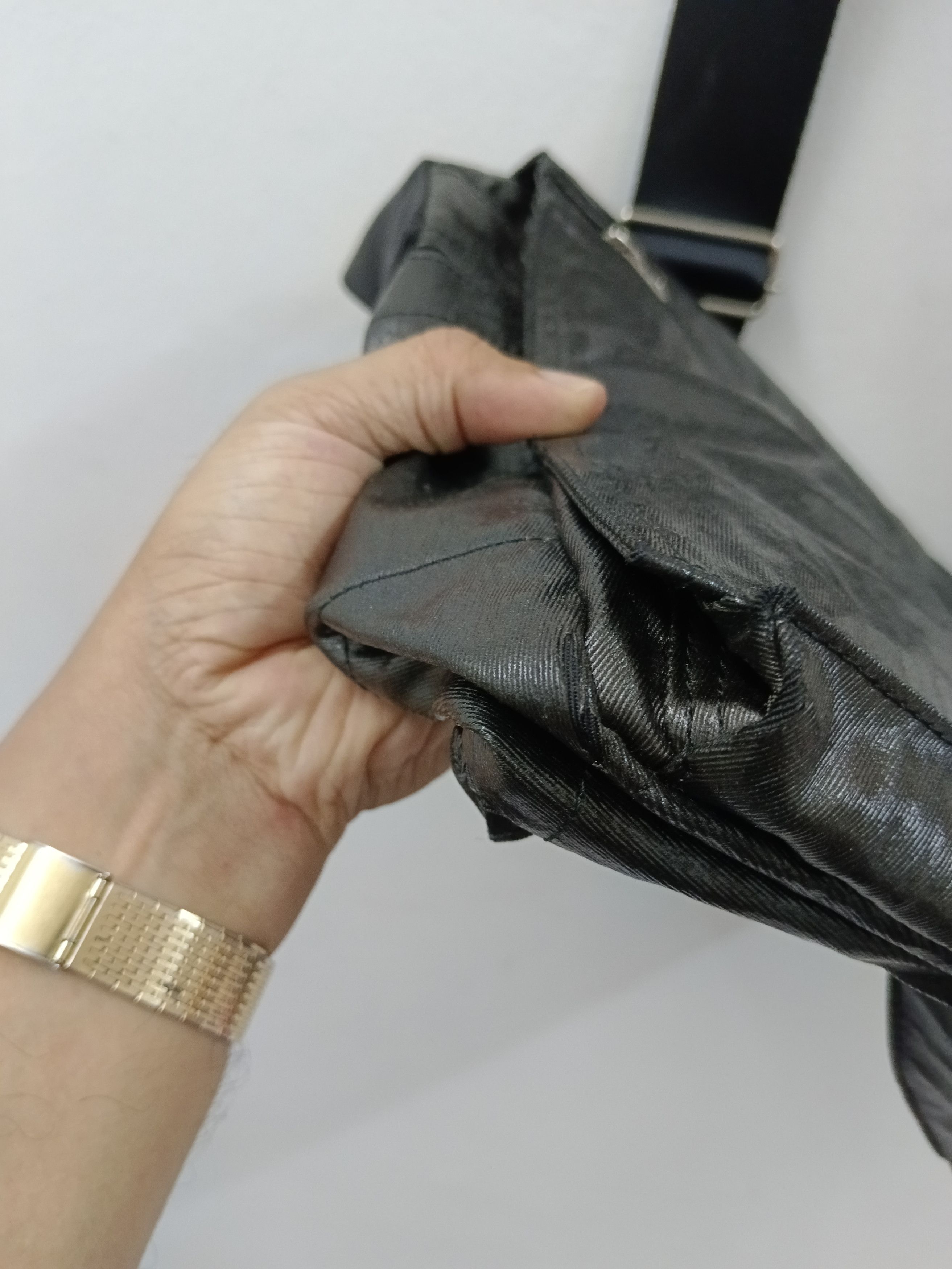 Porter Porter Yoshida SHINE Series PVC Coating Messenger Bag Size ONE SIZE - 6 Thumbnail