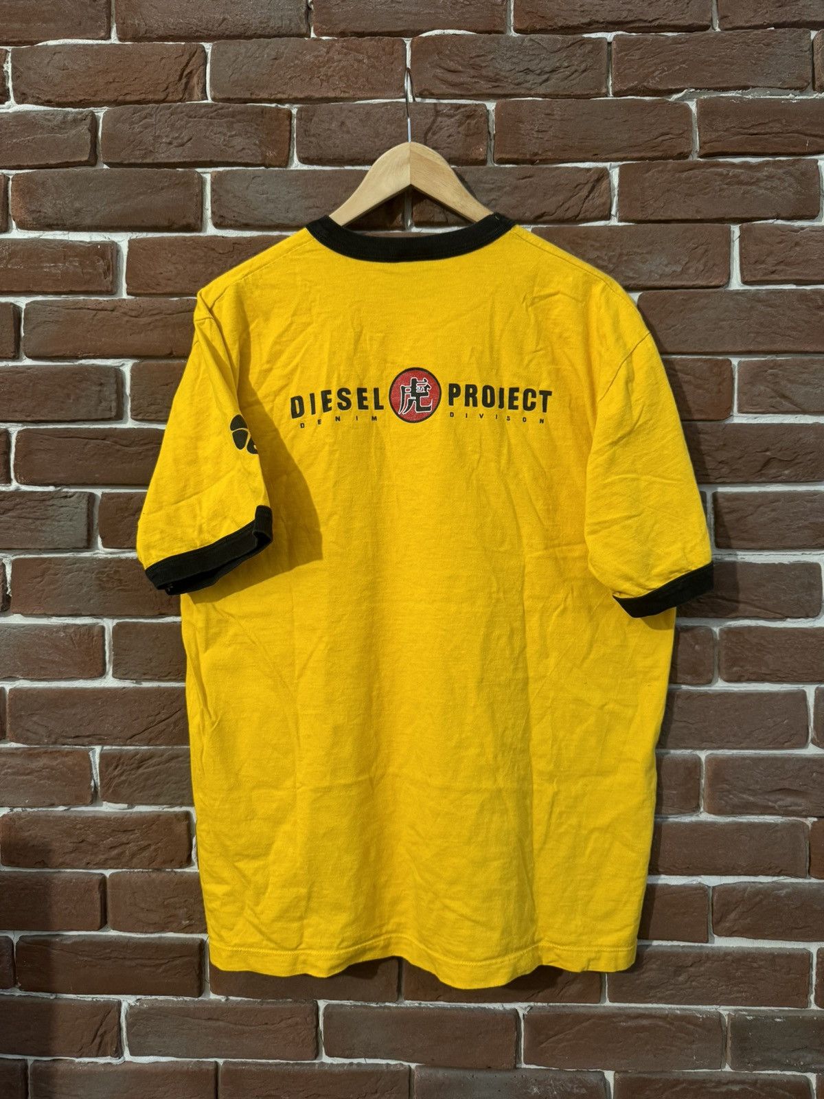 Diesel Y2K Diesel Japan Avant Garde Tshirt Logo Streetwear L Yellow Size US L / EU 52-54 / 3 - 2 Thumbnail