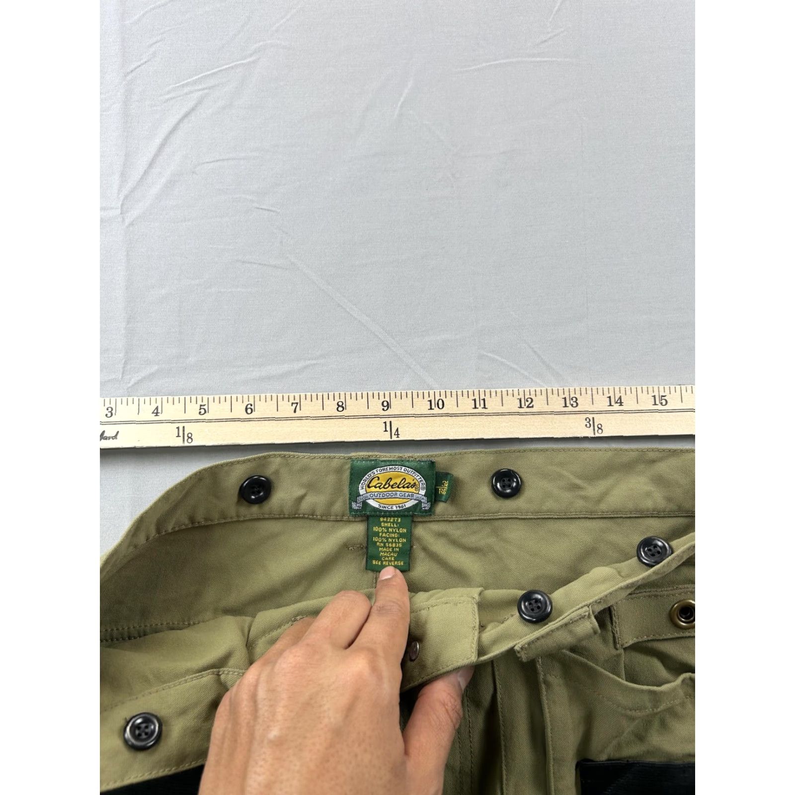 Vintage Cabela's Cargo Pants Mens 36X30 Green Workwear Outdoor Hunting Cargo Pocket Pants Mens Regular 36x30 Green Nylon Solid Front Zip Pockets Workwear Size US 36 / EU 52 - 3 Thumbnail