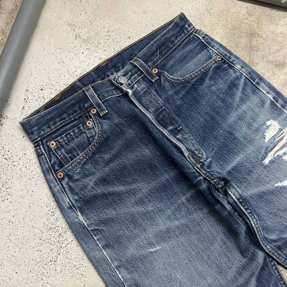 Levi's Vintage Levis 501 Distressed Faded Straight Leg Size US 28 / EU 44 - 7 Thumbnail