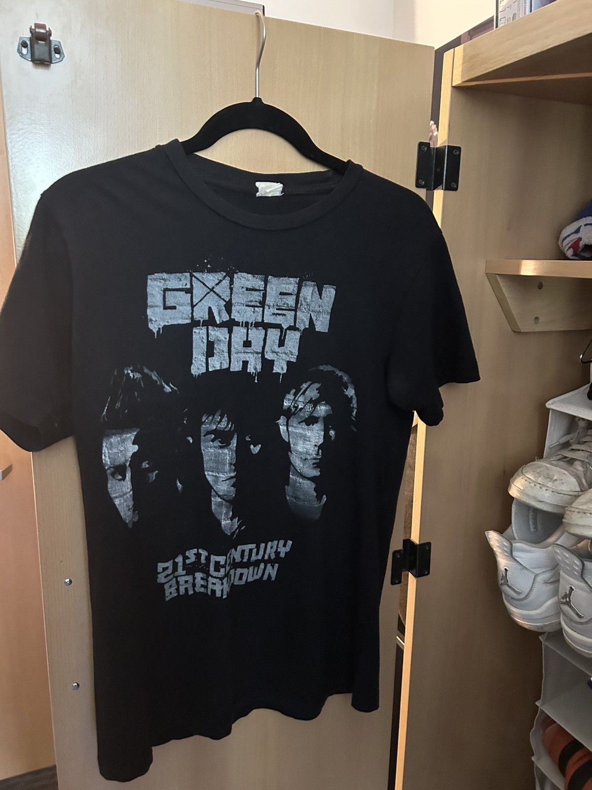 Vintage Vintage 2000s Green Day Band Tee Size US M / EU 48-50 / 2 - 1 Thumbnail