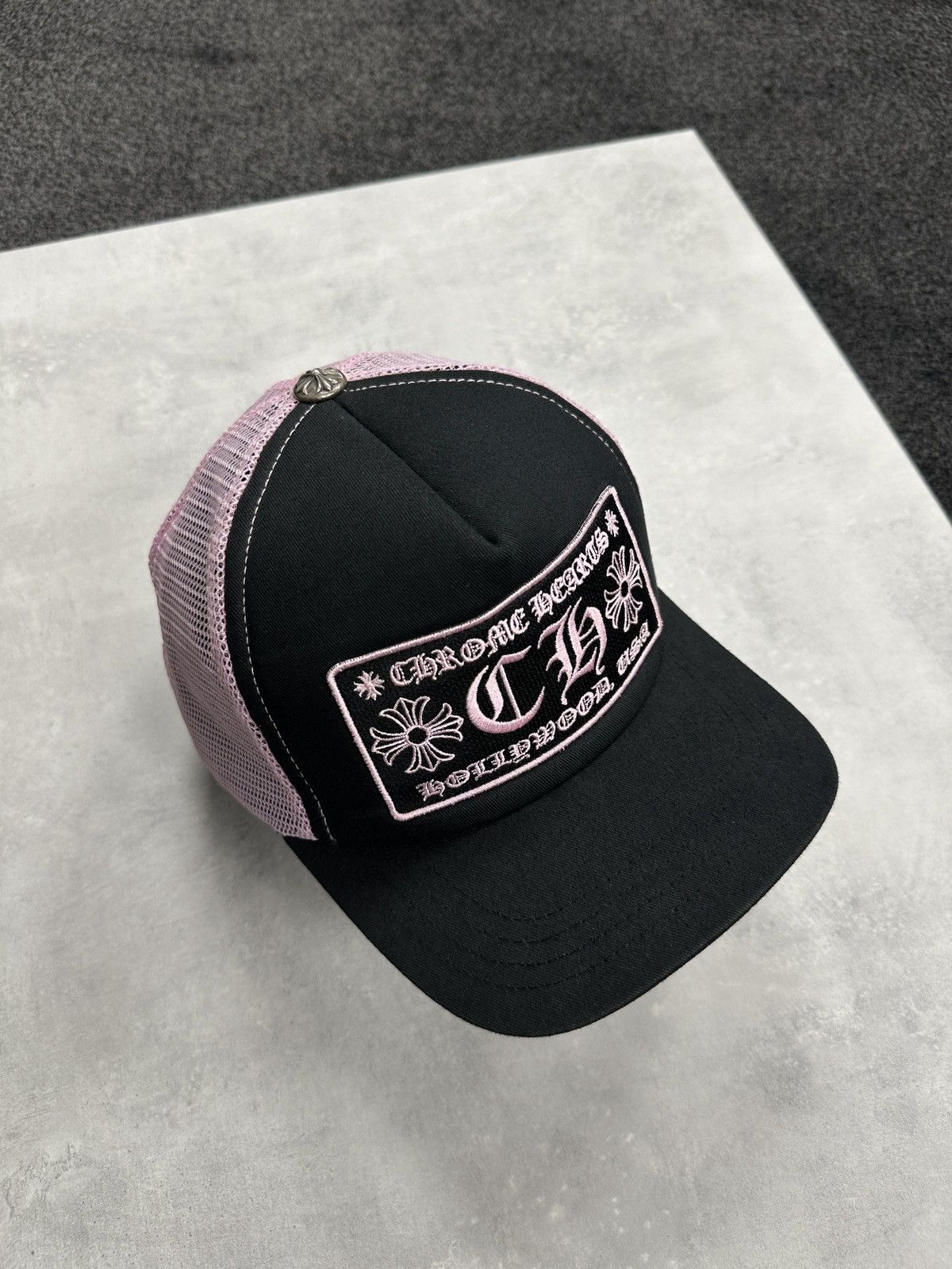 Chrome Hearts Chrome Hearts CH Hollywood Trucker Cap Black Pink Size ONE SIZE - 2 Thumbnail