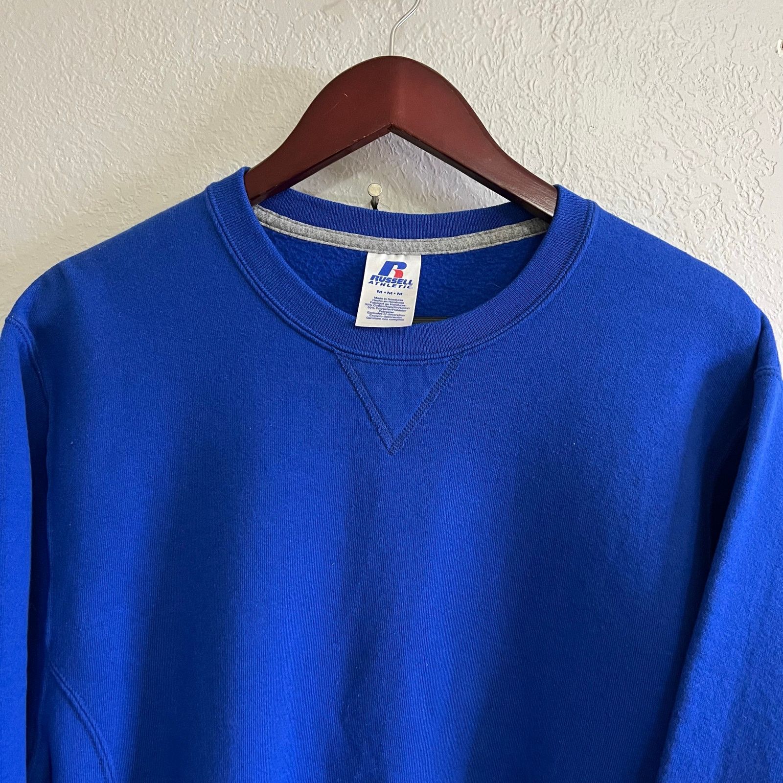 Russell Athletic Russell Athletic Vintage Y2K Blank Blue Sweatshirt Size M Size US M / EU 48-50 / 2 - 3 Thumbnail