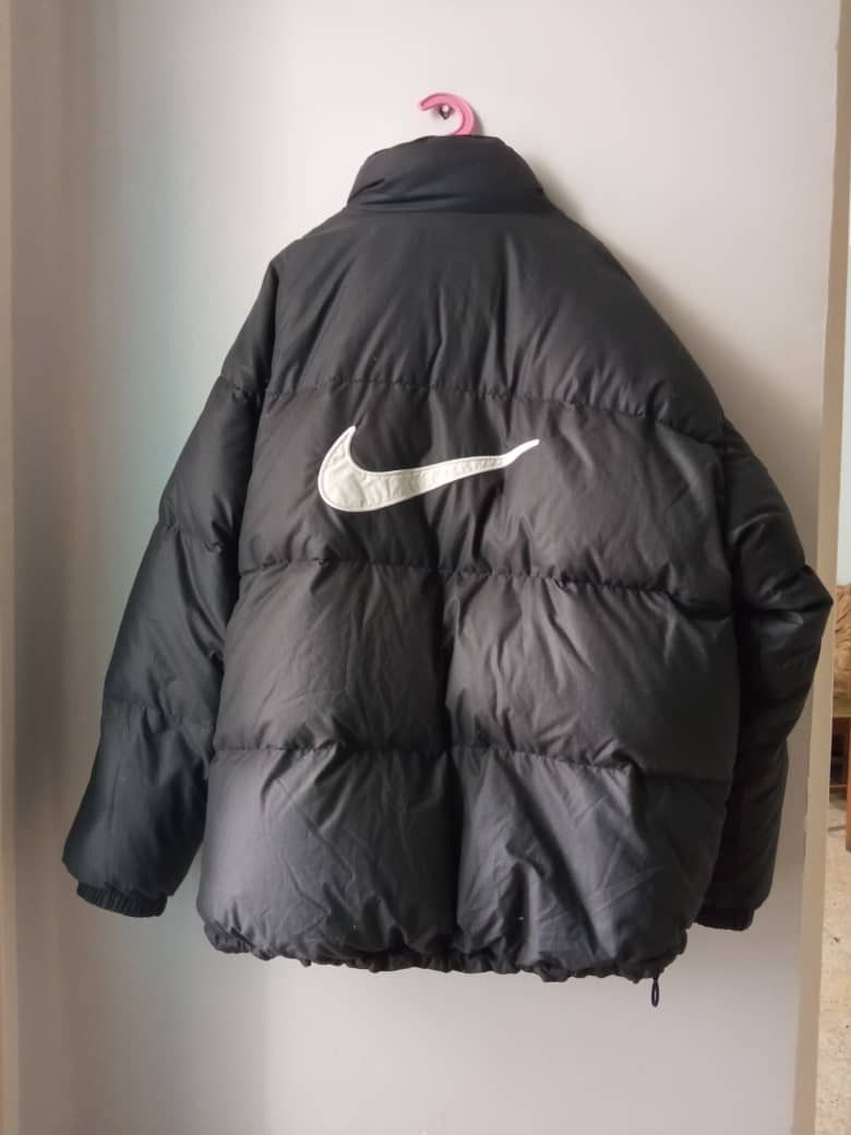 Nike 90s Vintage Nike Big Logo Down Puffer Jacket Size US XL / EU 56 / 4 - 1 Thumbnail