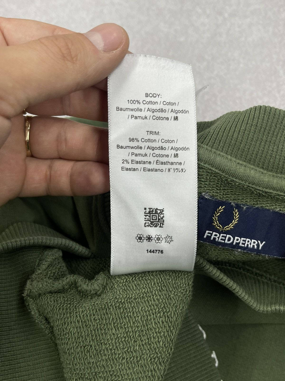 Fred Perry Mens Fred Perry Crewneck Sweatshirt Green Big Center Logo Size US S / EU 44-46 / 1 - 7 Thumbnail