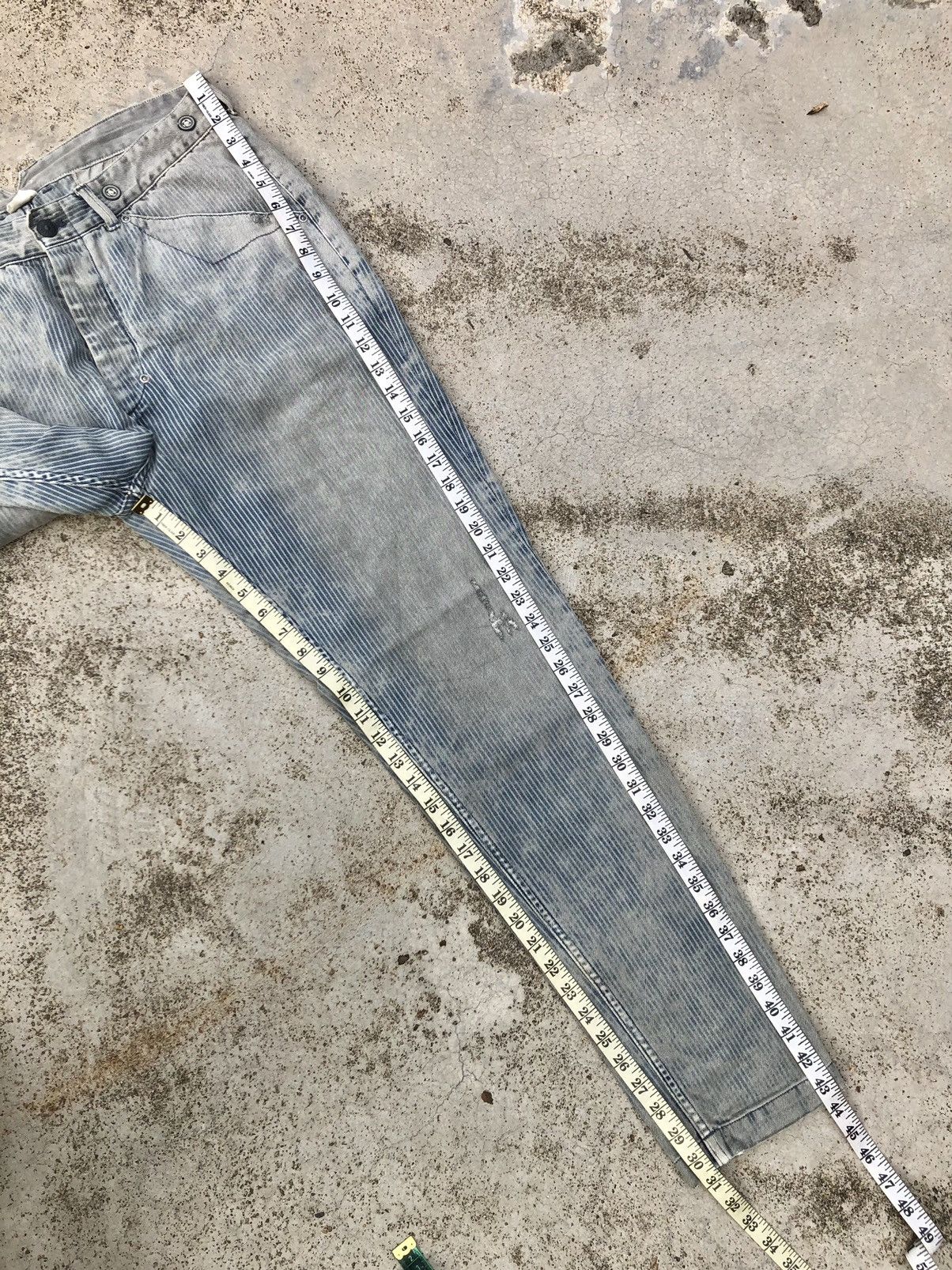 Other FADED STRIPED BUCKLE BACK JEANS BY DENIM CO Size US 33 - 14 Thumbnail