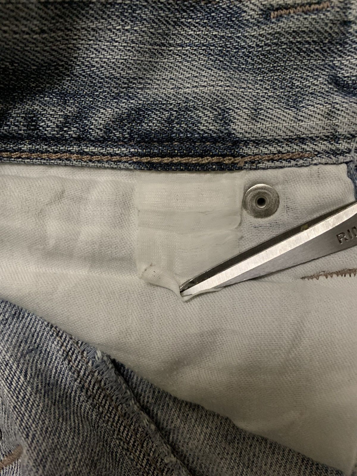 Undercover × Uniqlo Vintage Japanese Back Number Buckle Back Punk Style Jeans Size US 30 / EU 46 - 22 Thumbnail