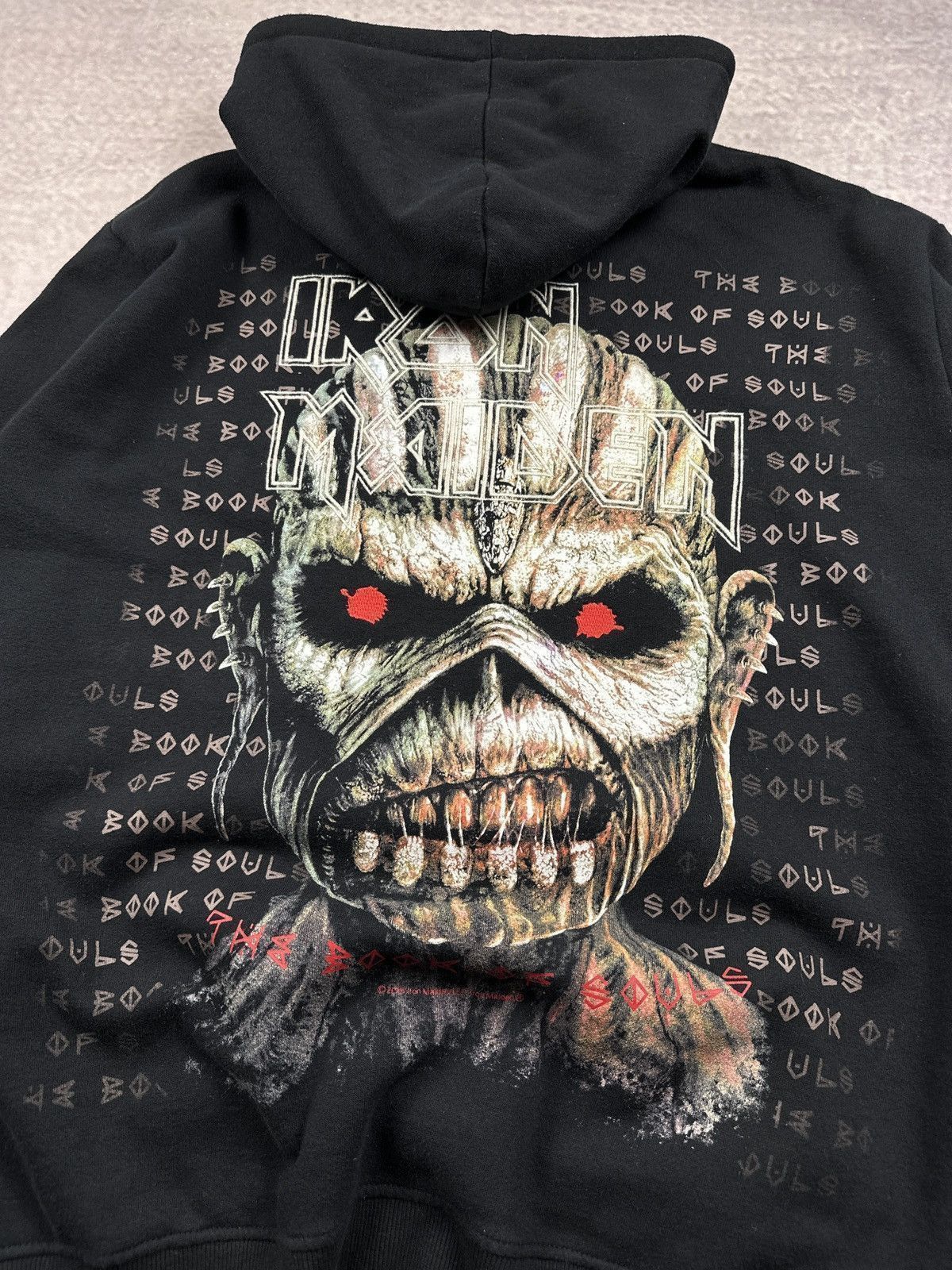 Vintage Vintage LGB Style Iron Maiden 2016 The Book Of Soul hoodie Size US XL / EU 56 / 4 - 10 Thumbnail
