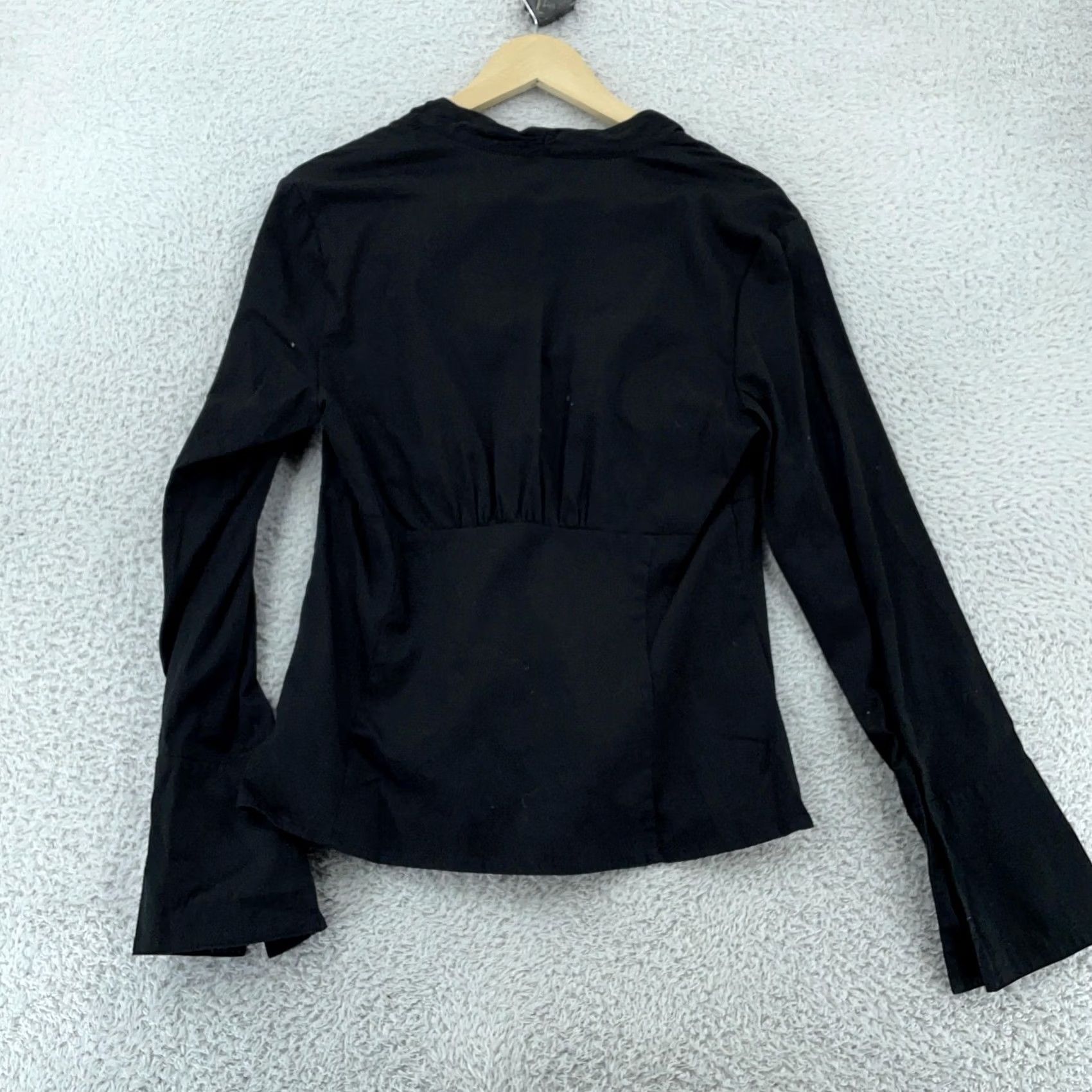 White House Black Market White House Black Market Blouse Womens Large Black Long Sleeve Beaded Neck V-Neck Pullover Casual, Travel Cotton Spandex Solid Regular Womens Size L / US 10 / IT 46 - 3 Thumbnail