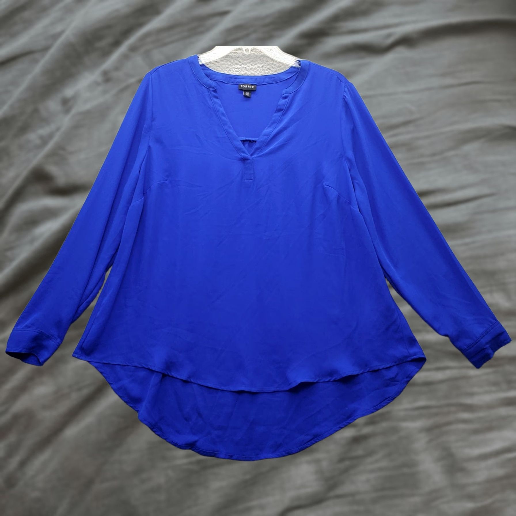 Torrid Torrid Boho Tunic Top Womens 00 Blue Long Sleeve High Low Split V Neck Loose Fit Shirt Size XXS / US 00 / IT 34 - 1 Thumbnail