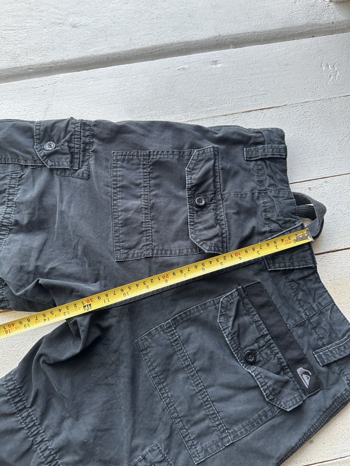 Quiksilver 🚨VNTG Quiksilver CARGO Shorts Big Logo Y2K Style 90s Surfing Size US 28 / EU 44 - 15 Thumbnail