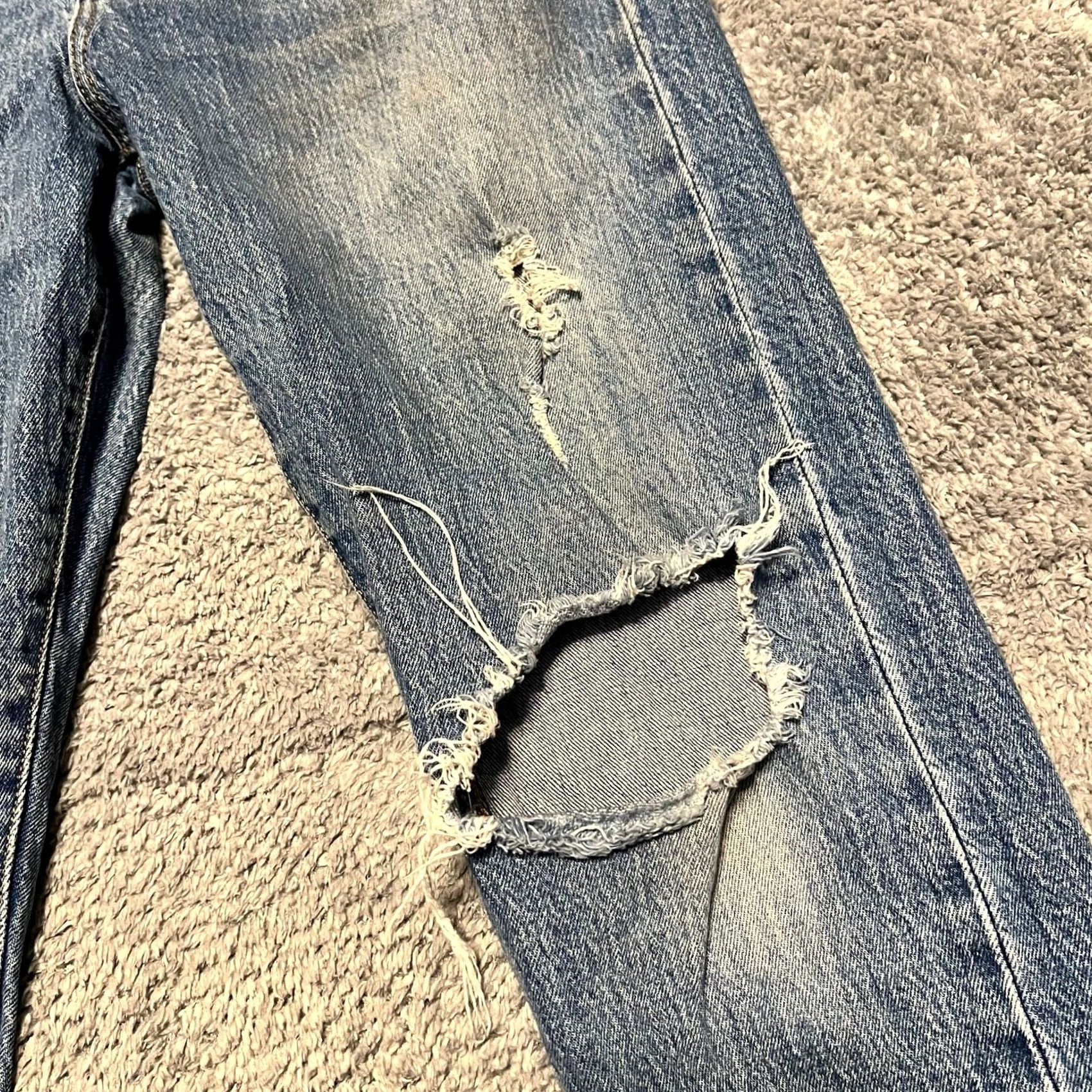 Levi's Levi’s Jeans Womens Cropped Distressed Button Fly Wedgie 28 Blue Regular Womens 28 Wedgie Distressed Button Fly Premium Cropped Jeans Size 28" / US 6 / IT 42 - 2 Thumbnail