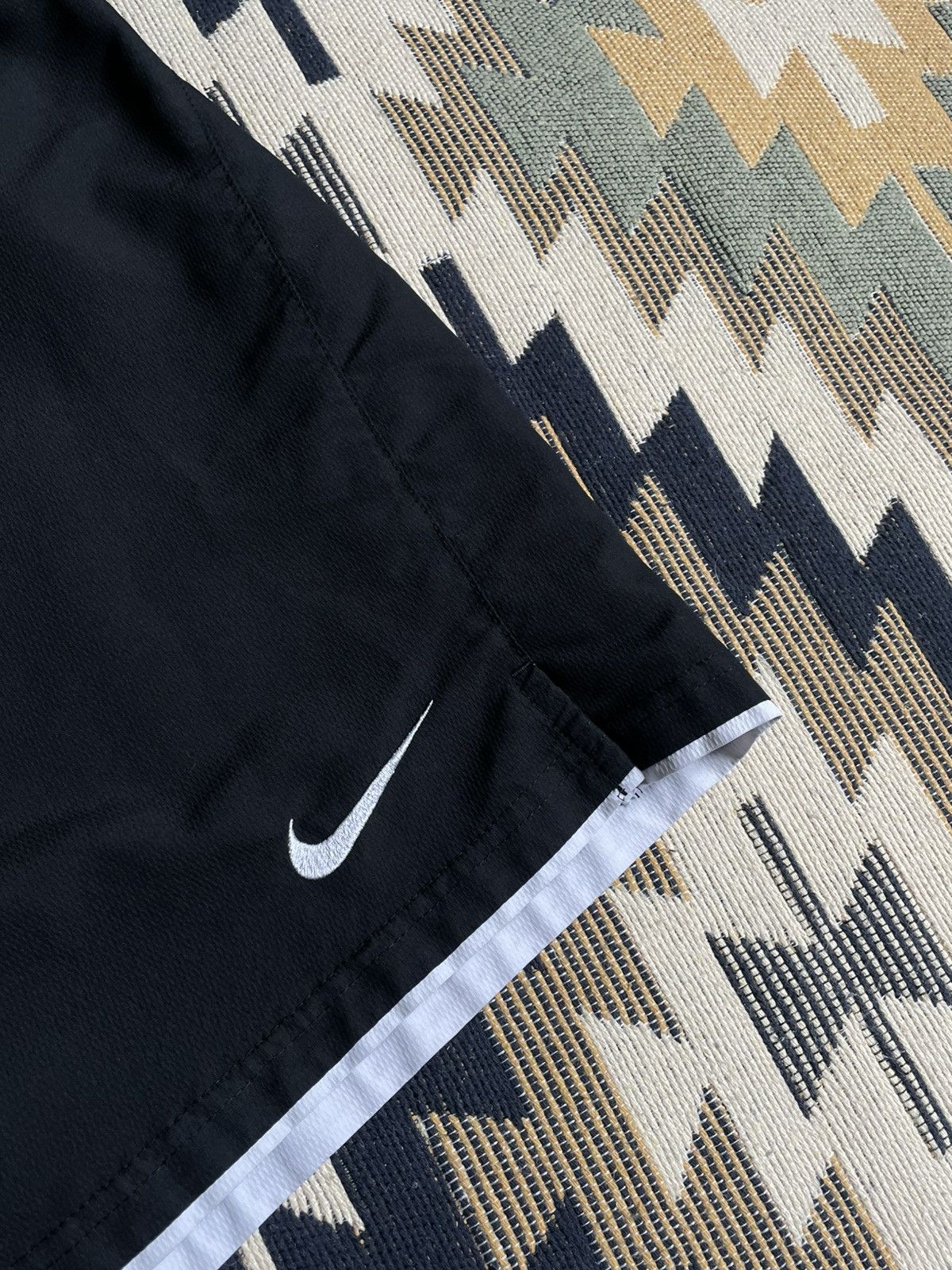 Nike × Vintage Vintage Nike Manchester United Soccer Shorts Size US 36 / EU 52 - 5 Thumbnail
