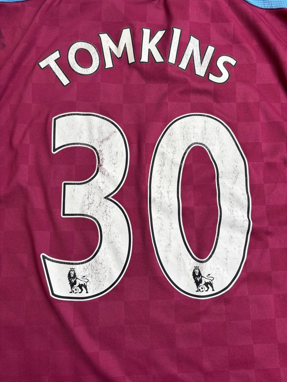 Umbro Vintage West Ham United 2009 Umbro Jersey - Tomkins #30 Size US L / EU 52-54 / 3 - 7 Thumbnail