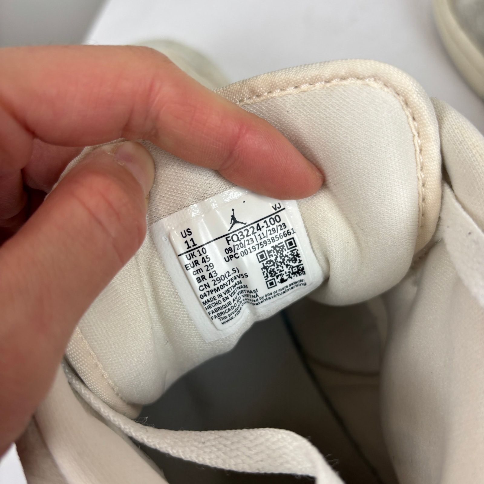 Jordan Brand × Nike Nike Air Jordan 1 Mid SE Craft Pale Shoes Sneakers Men's 11 Size US 11 / EU 44 - 10 Thumbnail
