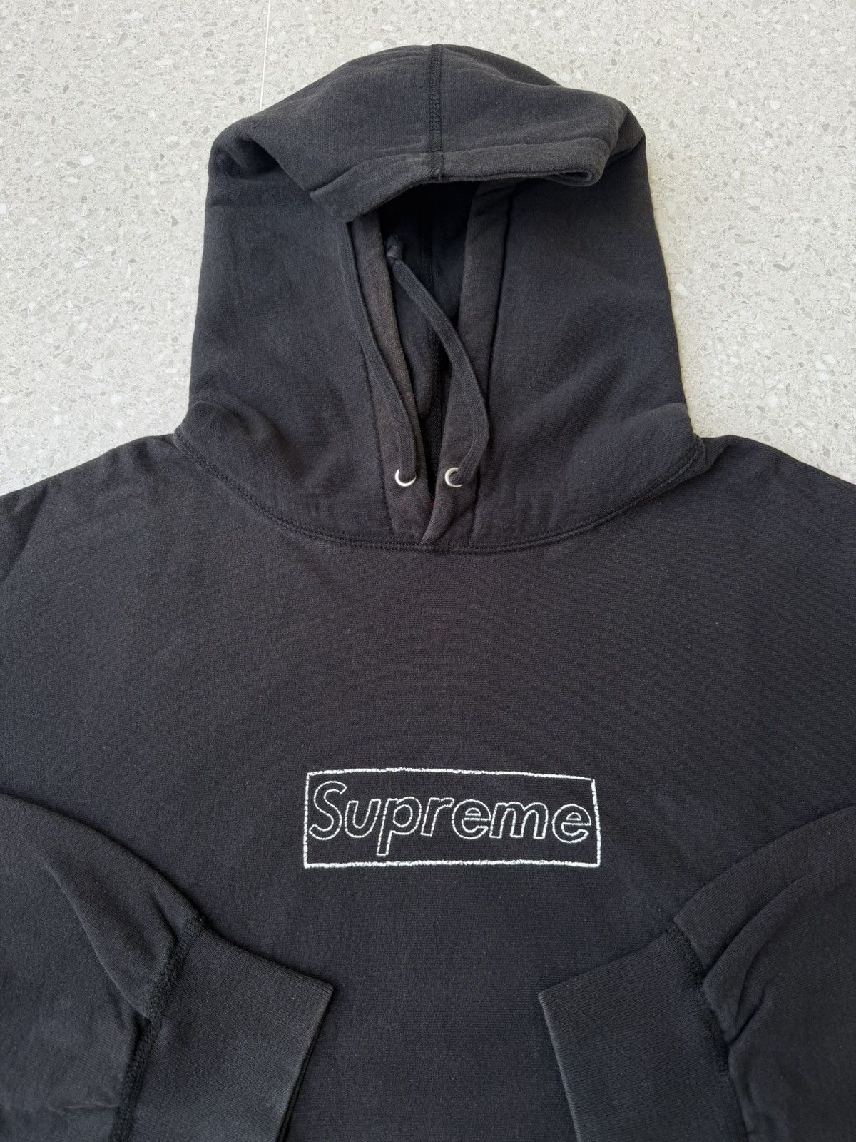 Kaws × Supreme Supreme Kaws Box Logo Size US L / EU 52-54 / 3 - 2 Thumbnail