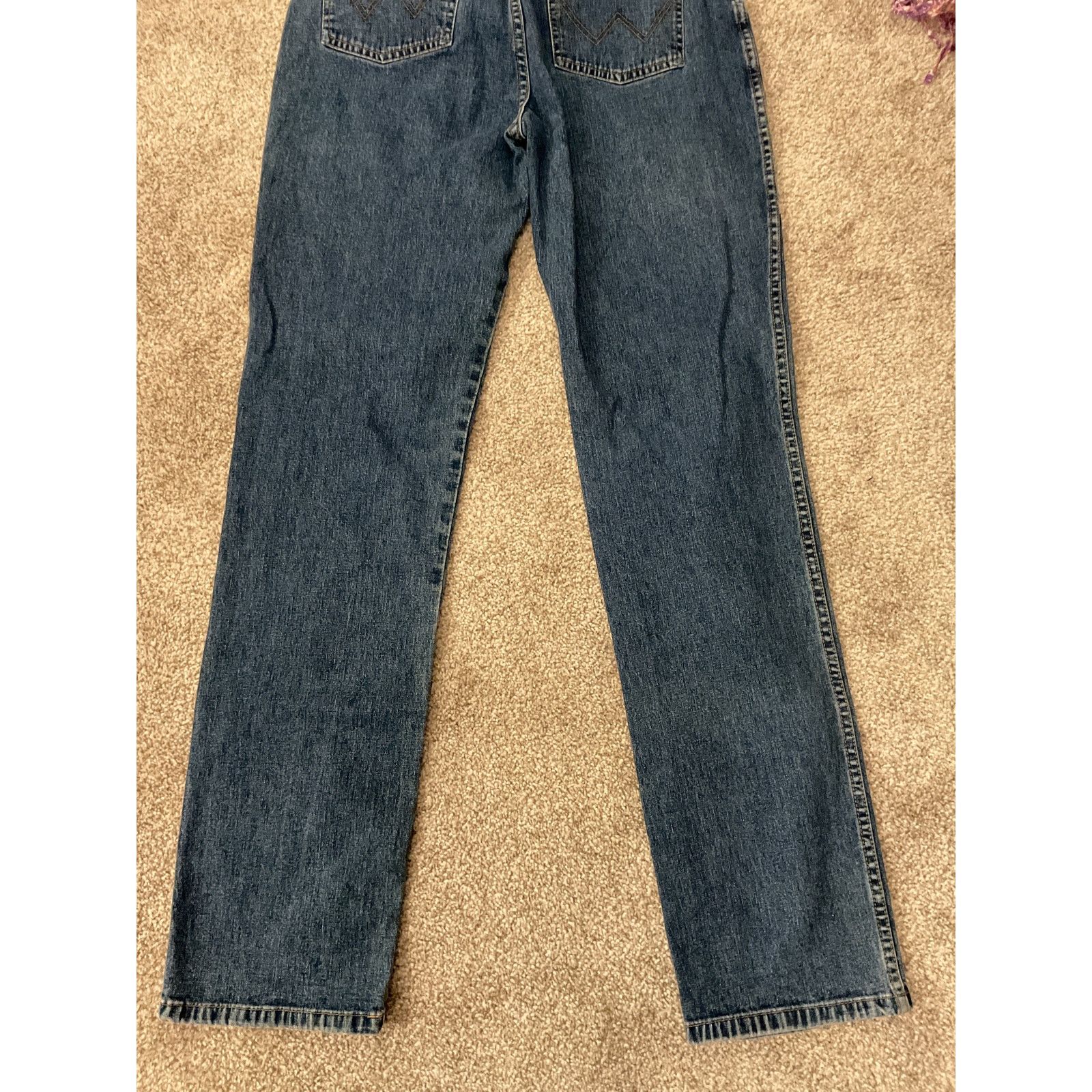 Wrangler Wrangler Women's Cowboy Cut Classic Western Jeans, 5/6x32 Size 27" / US 4 / IT 40 - 6 Thumbnail