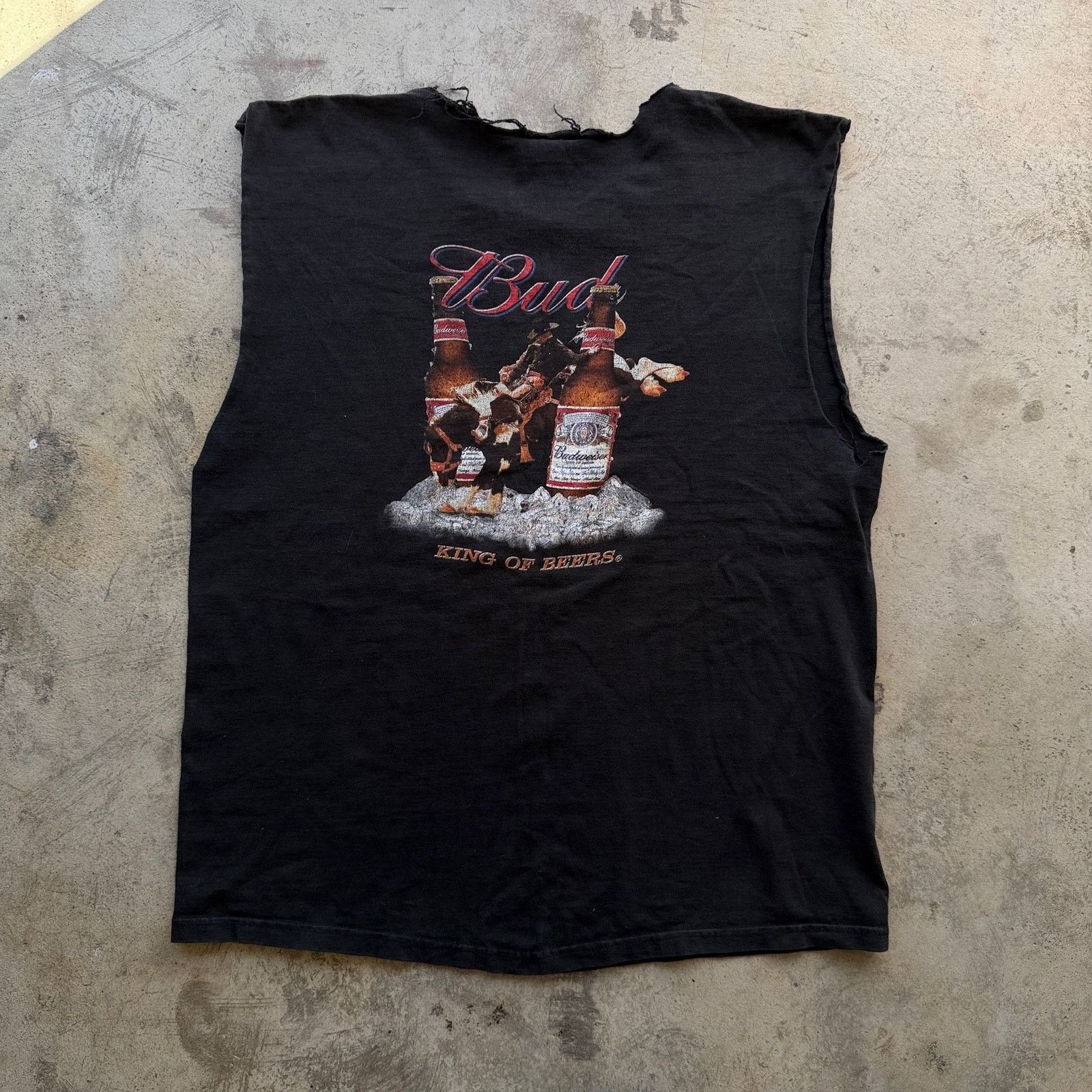 Budweiser Vintage Budweiser Cowboy Bull Riding Graphic thrashed Tee Size US XL / EU 56 / 4 - 2 Thumbnail