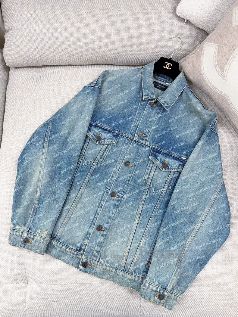 Balenciaga Balenciaga Gradient Full Print Letter Logo Denim Jacket Size US XS / EU 42 / 0 - 1 Thumbnail