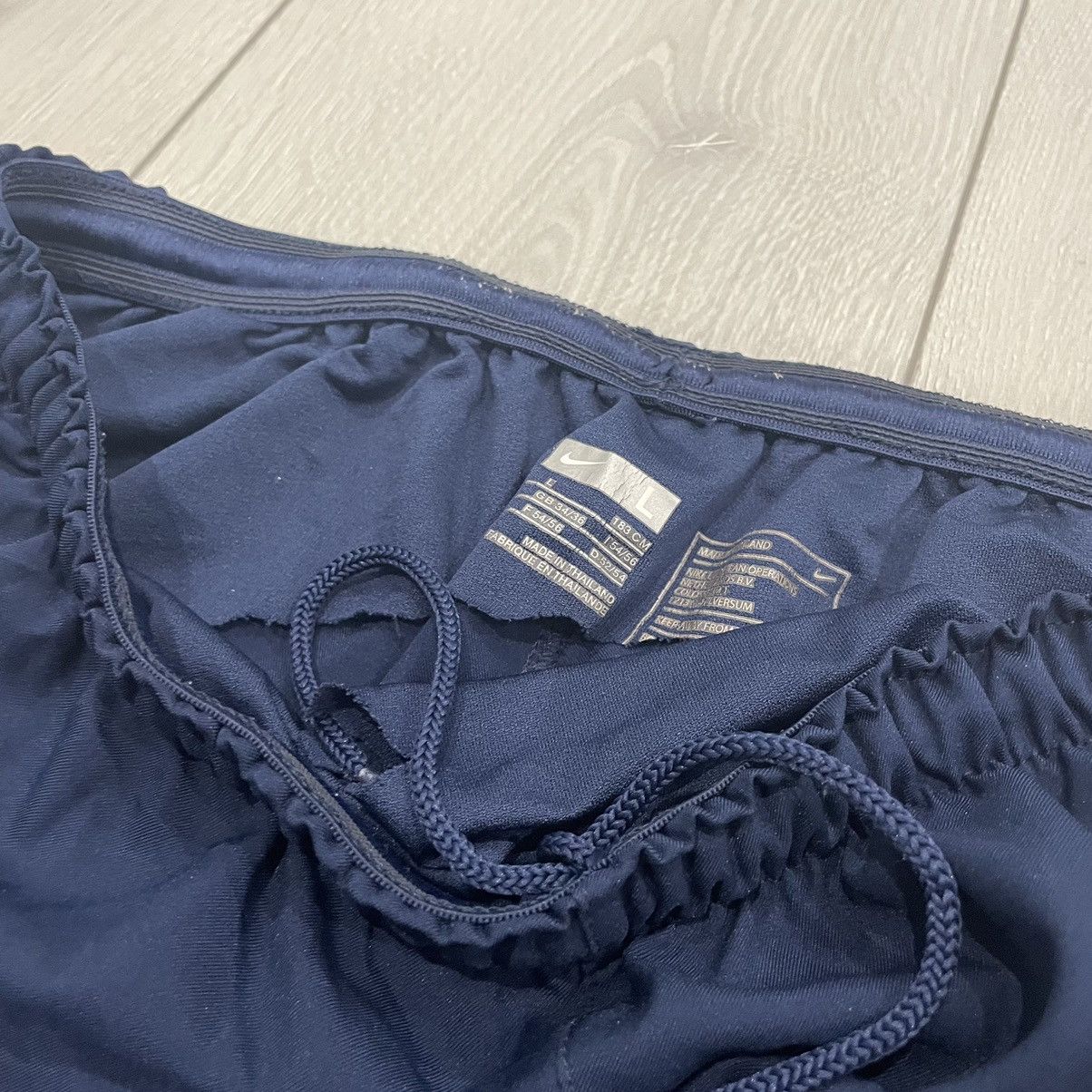 Nike × Vintage Nike Arsenal shorts jersey tee football navy Size US 34 / EU 50 - 4 Thumbnail