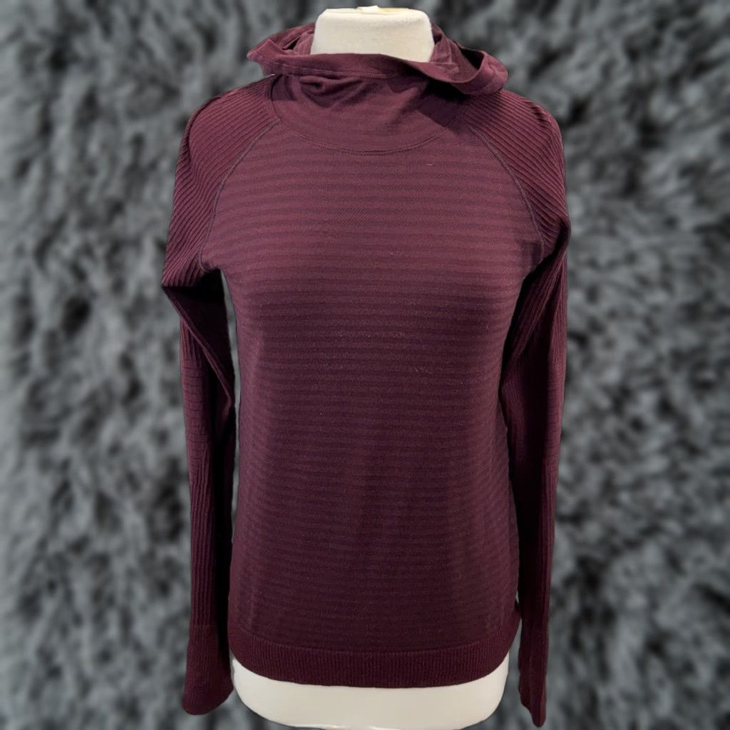 Lululemon VINTAGE Lululemon keep the heat thermal hoodie Maroon Hooded Pullover Women’s 8 Stretch Size M / US 6-8 / IT 42-44 - 1 Thumbnail