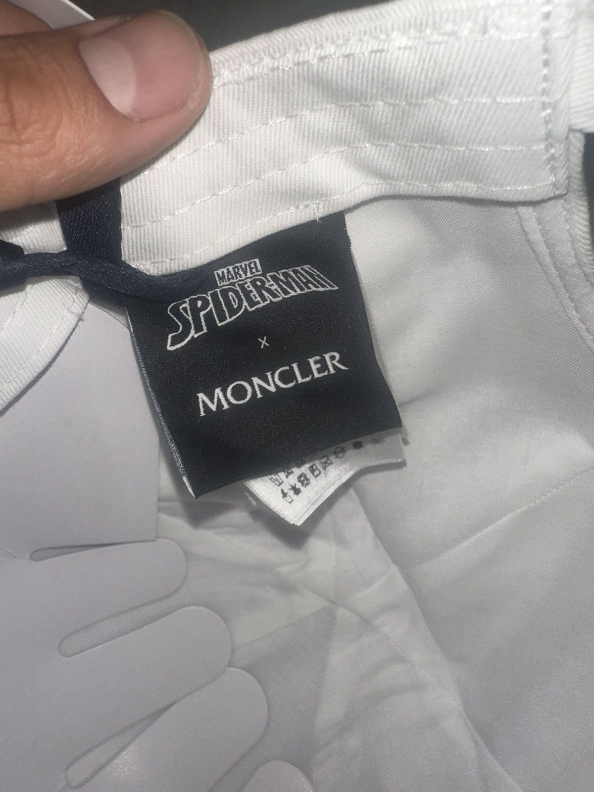 Moncler Moncler x Spiderman white hat Size ONE SIZE - 4 Thumbnail