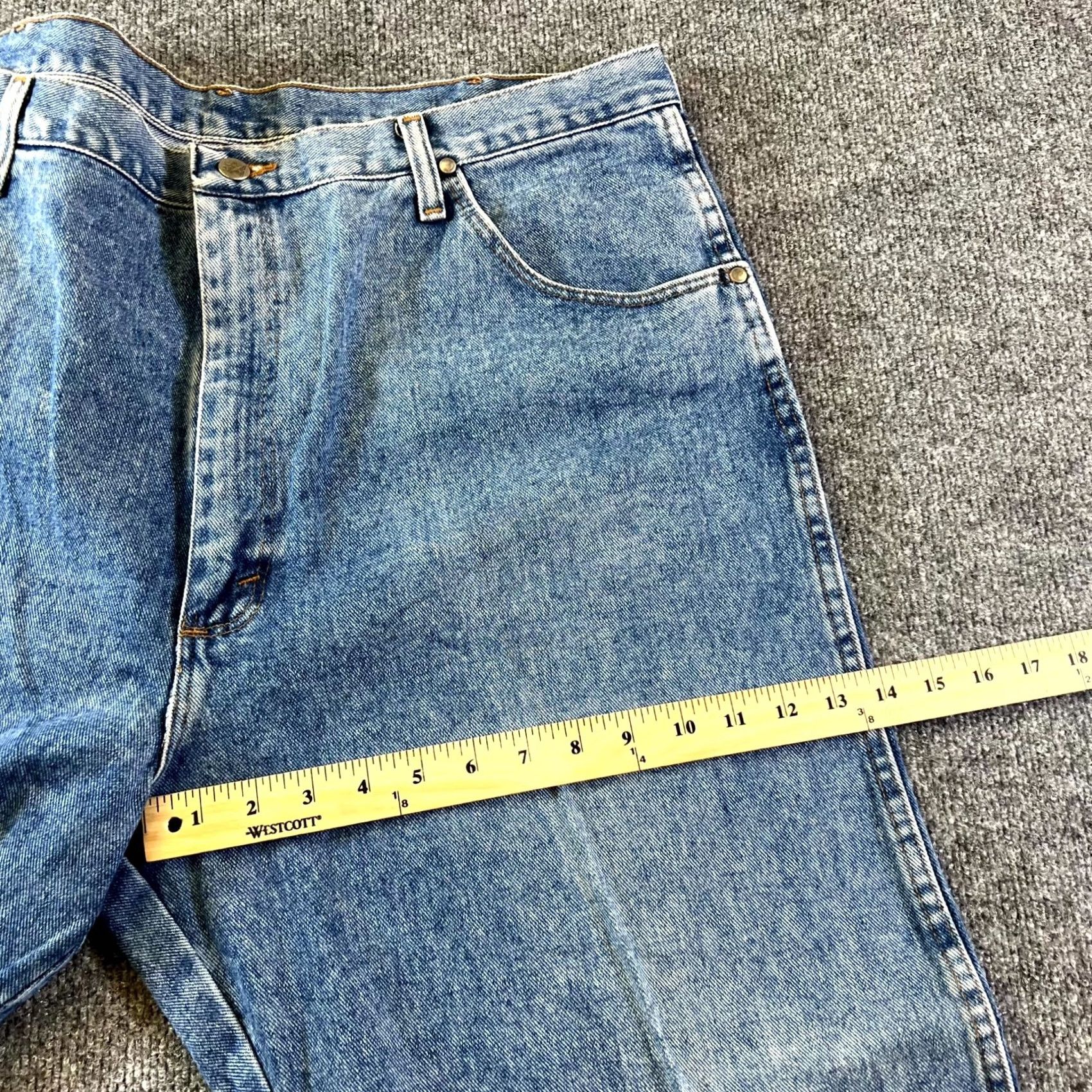 Wrangler VINTAGE Wrangler Jeans Mens 42x34 Blue Denim High Rise Regular Fit Tapered Leg Wrangler 20X Jeans Mens Blue 42x34 Regular Fit Jeans Size US 42 / EU 58 - 5 Thumbnail