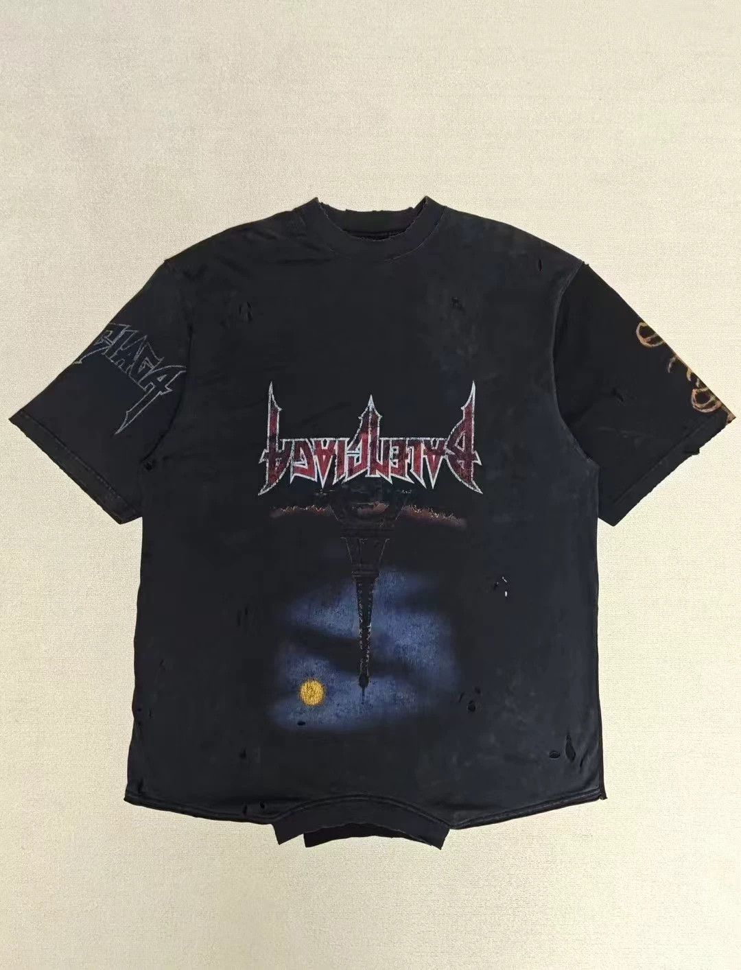 Balenciaga Balenciaga 23fw Inverted Iron Tower Mud Stained Damaged Water Washed Short Sleeve T-shirt Size US S / EU 44-46 / 1 - 1 Thumbnail