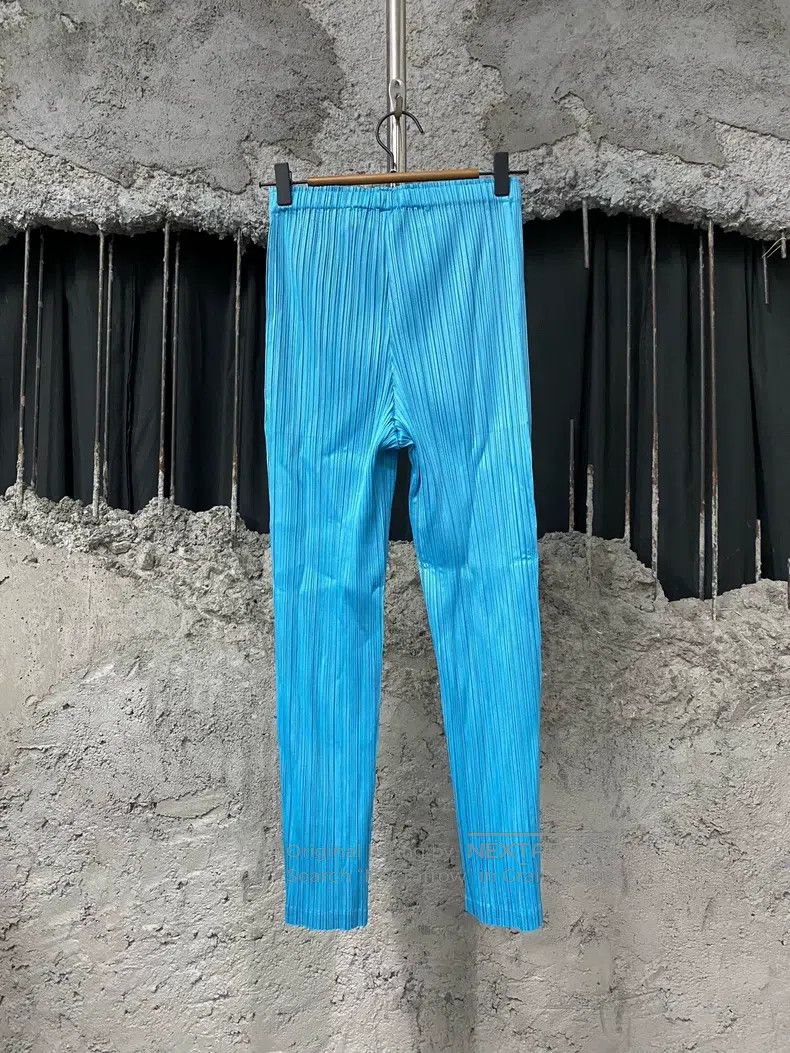 Issey Miyake Issey Miyake Blue Trousers Size 25" / US 0 / IT 36 - 2 Thumbnail