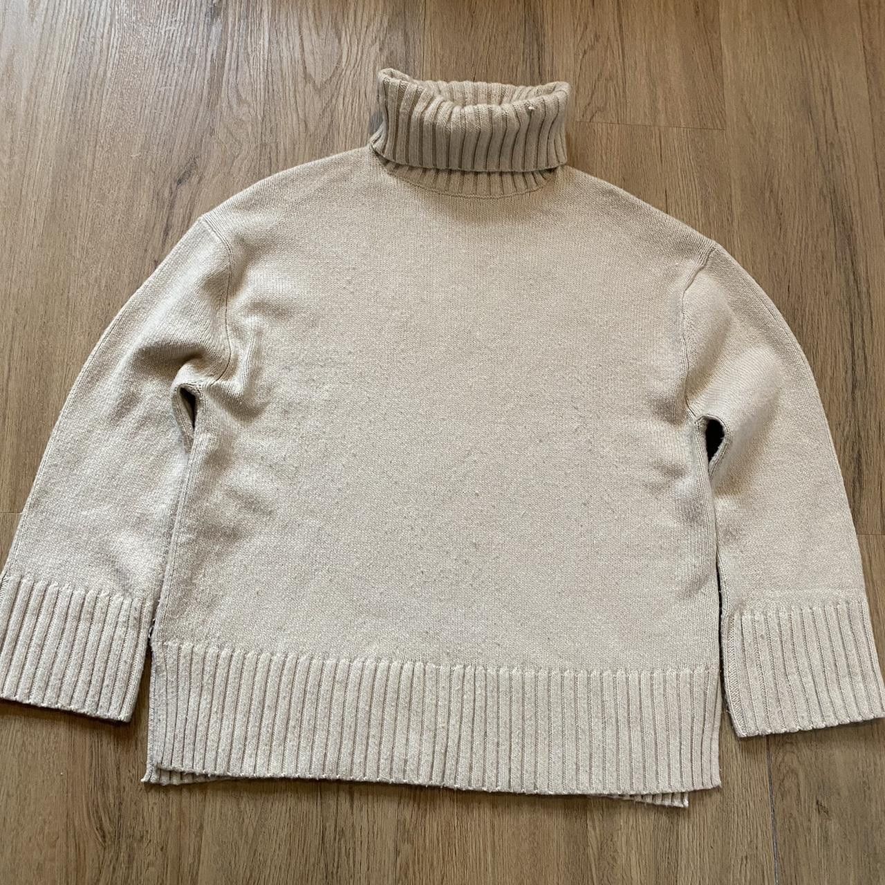 H&M Cream and white turtleneck sweater #winterknits Size US S / EU 44-46 / 1 - 1 Thumbnail