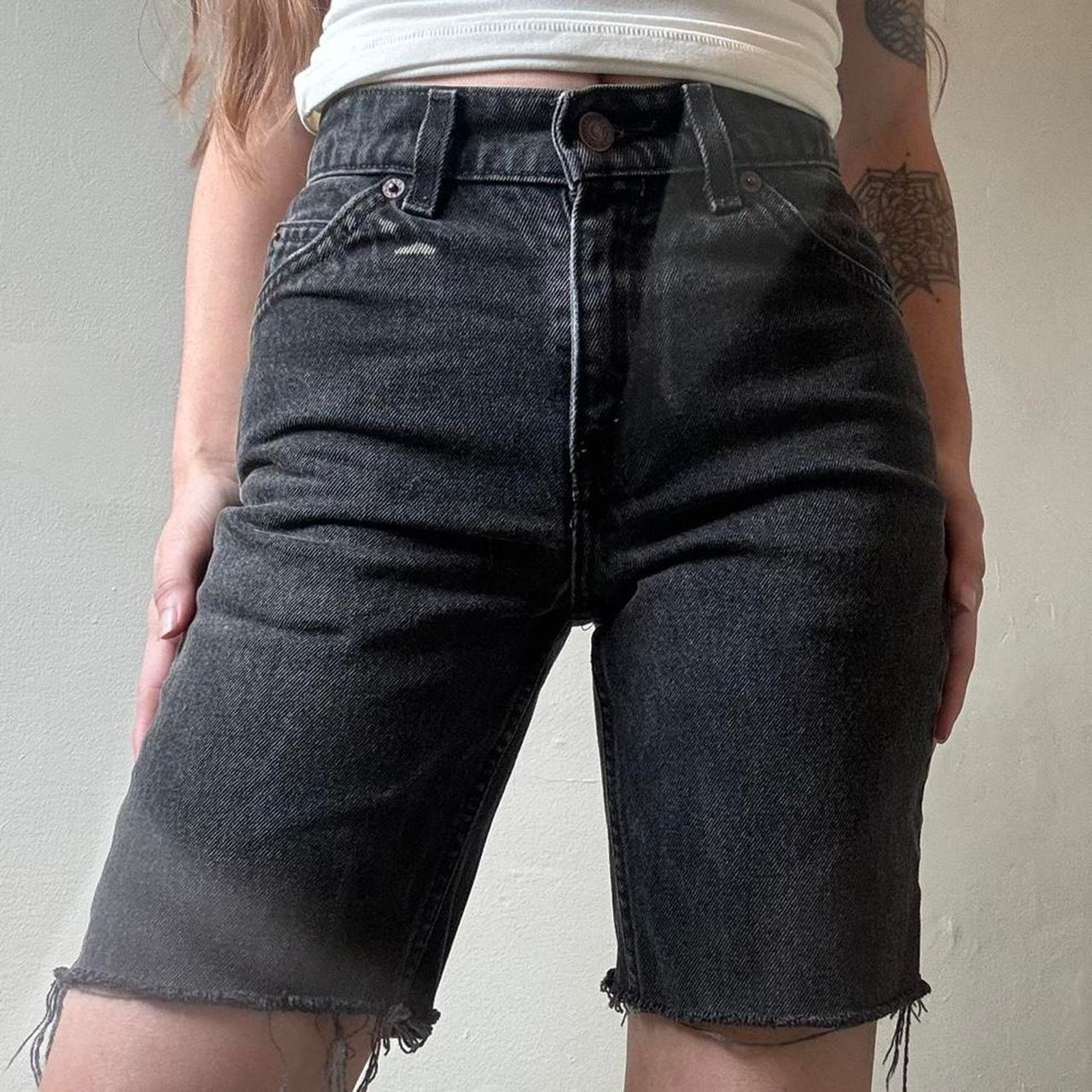 Levi's Vintage Levi’s Orange Tab Faded Black Cutoff Shorts 23 90s Size 23" - 2 Thumbnail
