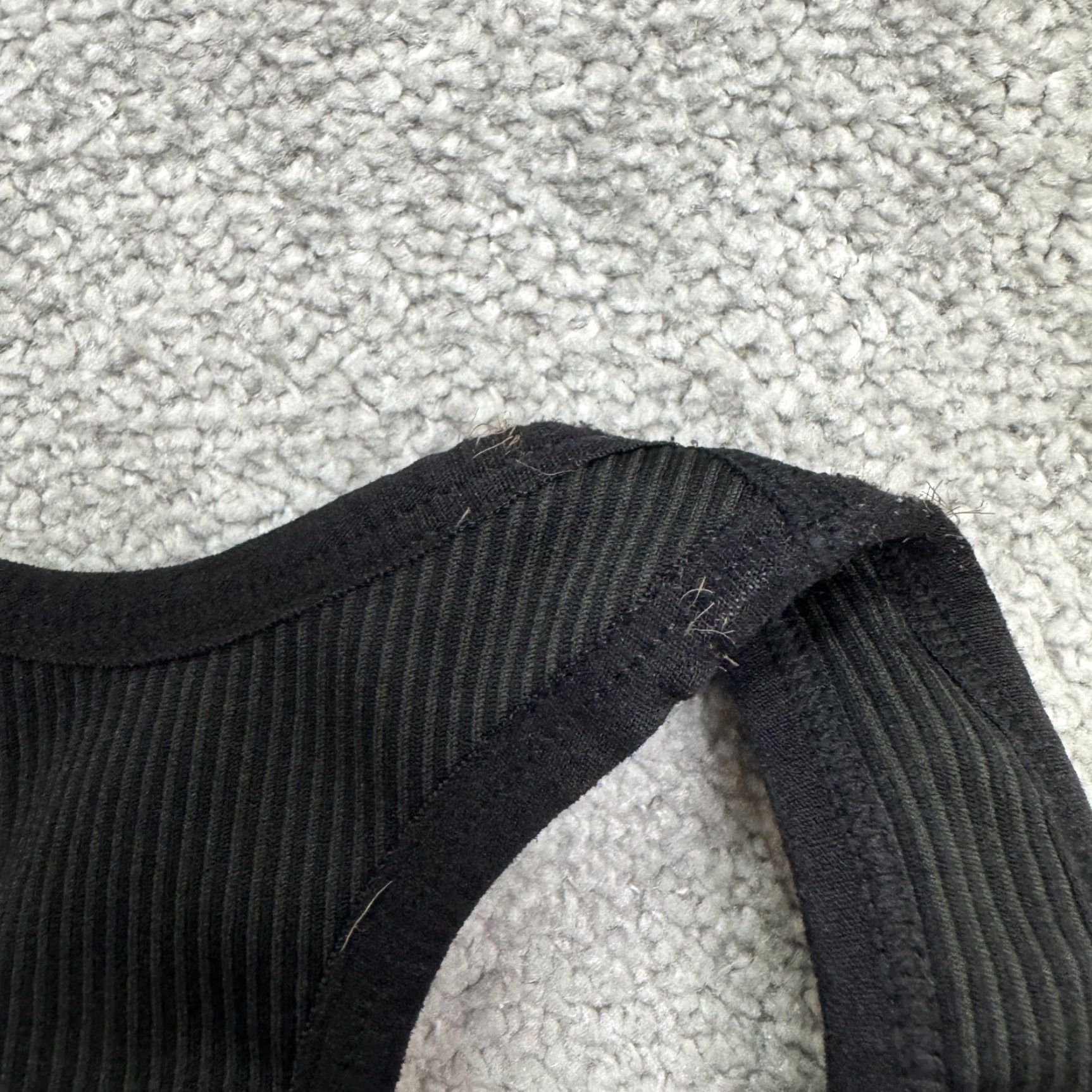 Under Armour VINTAGE Under Armour Women's Sports Bra Racerback Activewear Small Black Breathable Support Gym Size S / US 4 / IT 40 - 5 Thumbnail