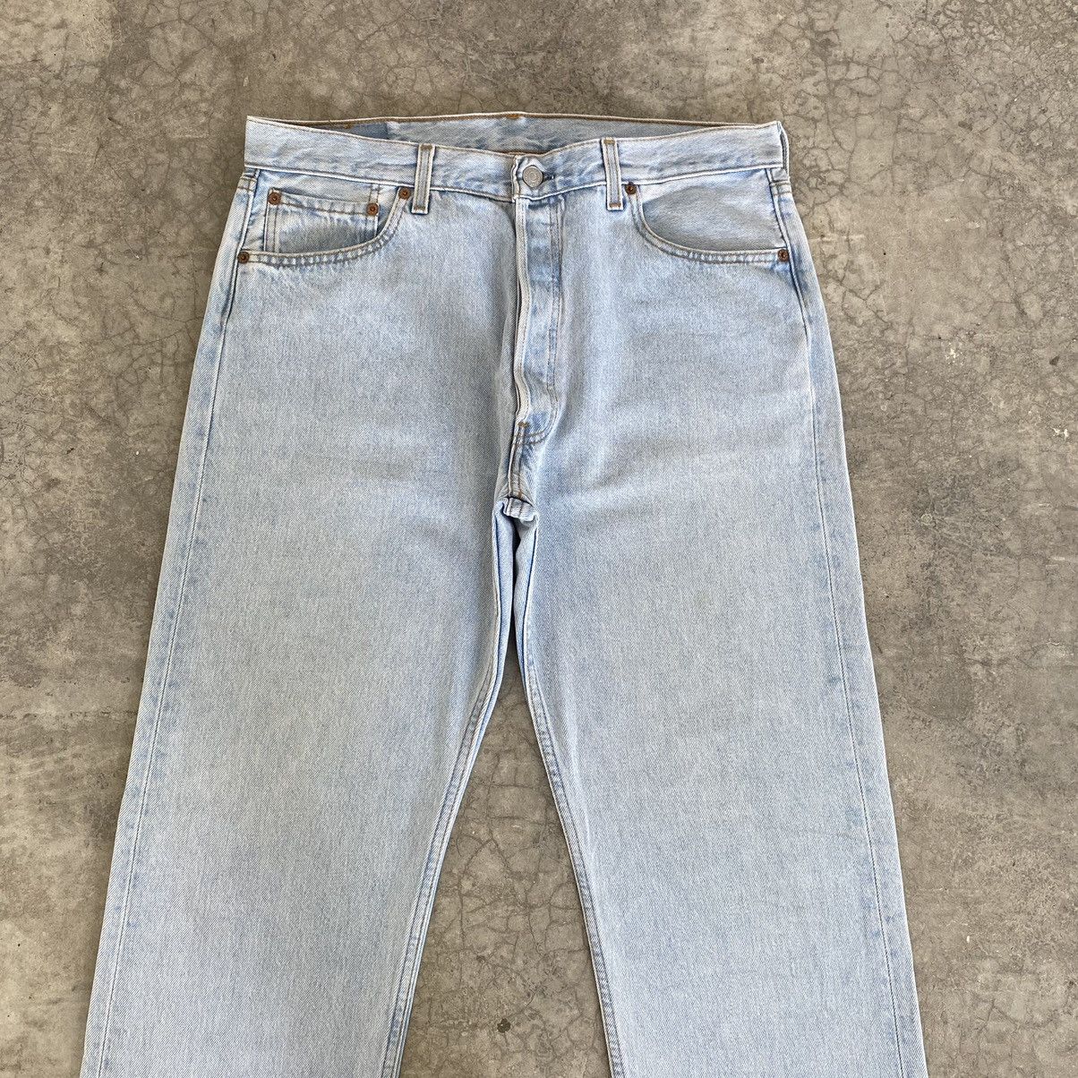 Levi's Size 35x30 Vintage 1996 Levis 501 Light Blue Jeans Size US 35 - 3 Thumbnail