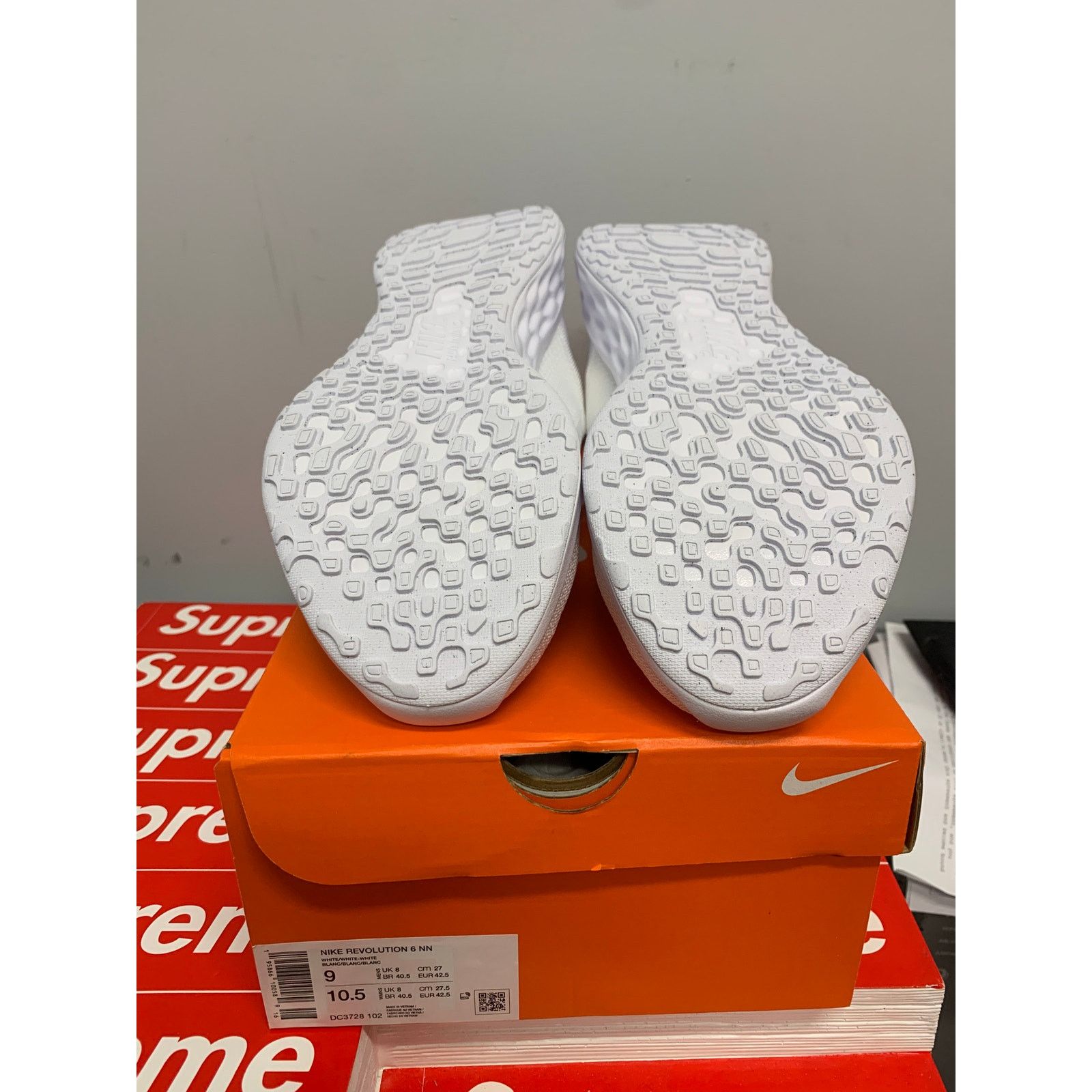 Nike Nike Men's Revolution 6 Size 9 White/White BRAND NEW Size US 9 / EU 42 - 6 Thumbnail