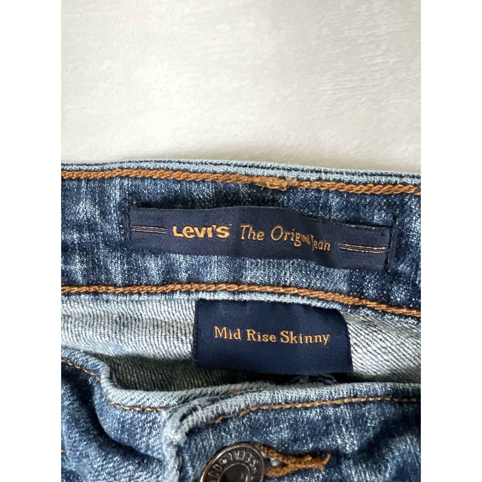 Levi's Levi's Jeans Women's 10S Blue Mid Rise Skinny 30x28 Stretch Denim Casual Jeans Slim 5-Pocket Design Women's Regular Inseam 28" Cotton? Size 32" / US 10 / IT 46 - 4 Thumbnail